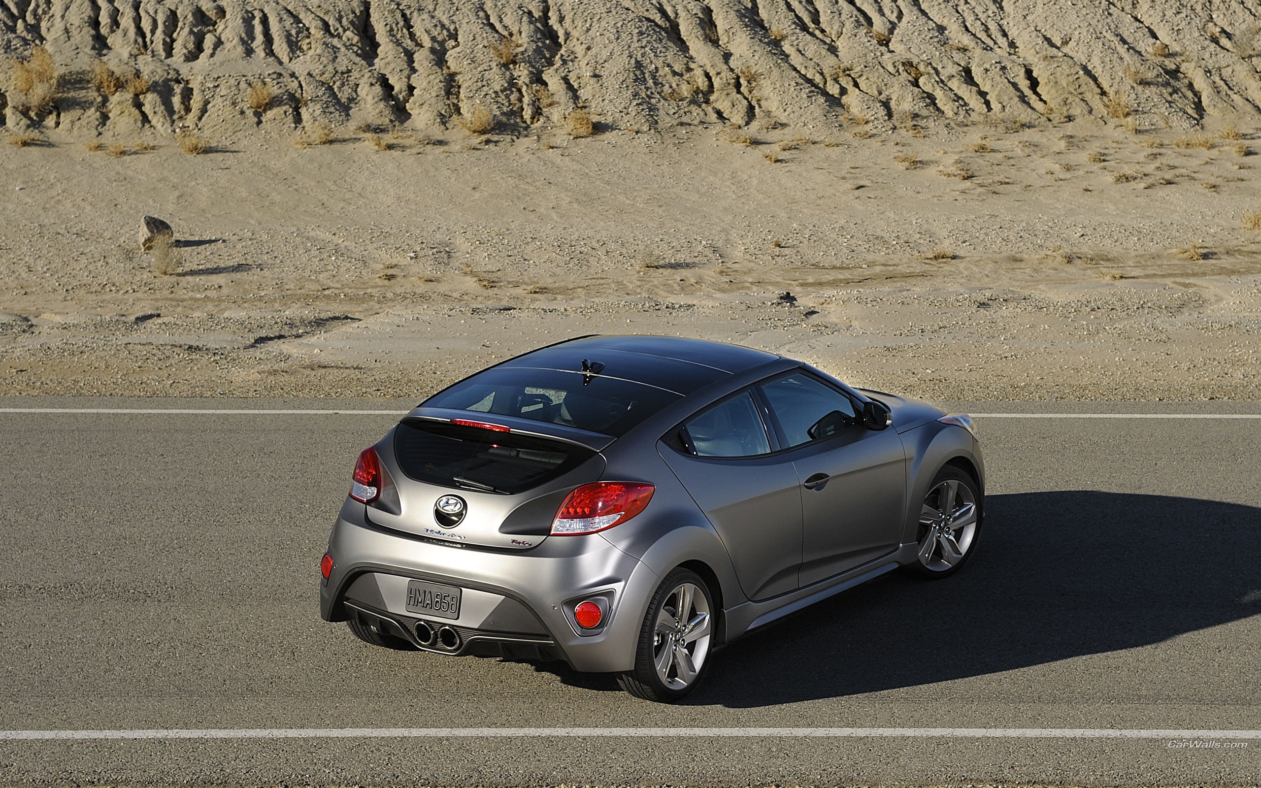 beach, transportation, 2K, street, silver cars, red, travel, road, day, Veloster, no people, shadow, land, high angle view, mode of transportation, land vehicle, HD Wallpaper