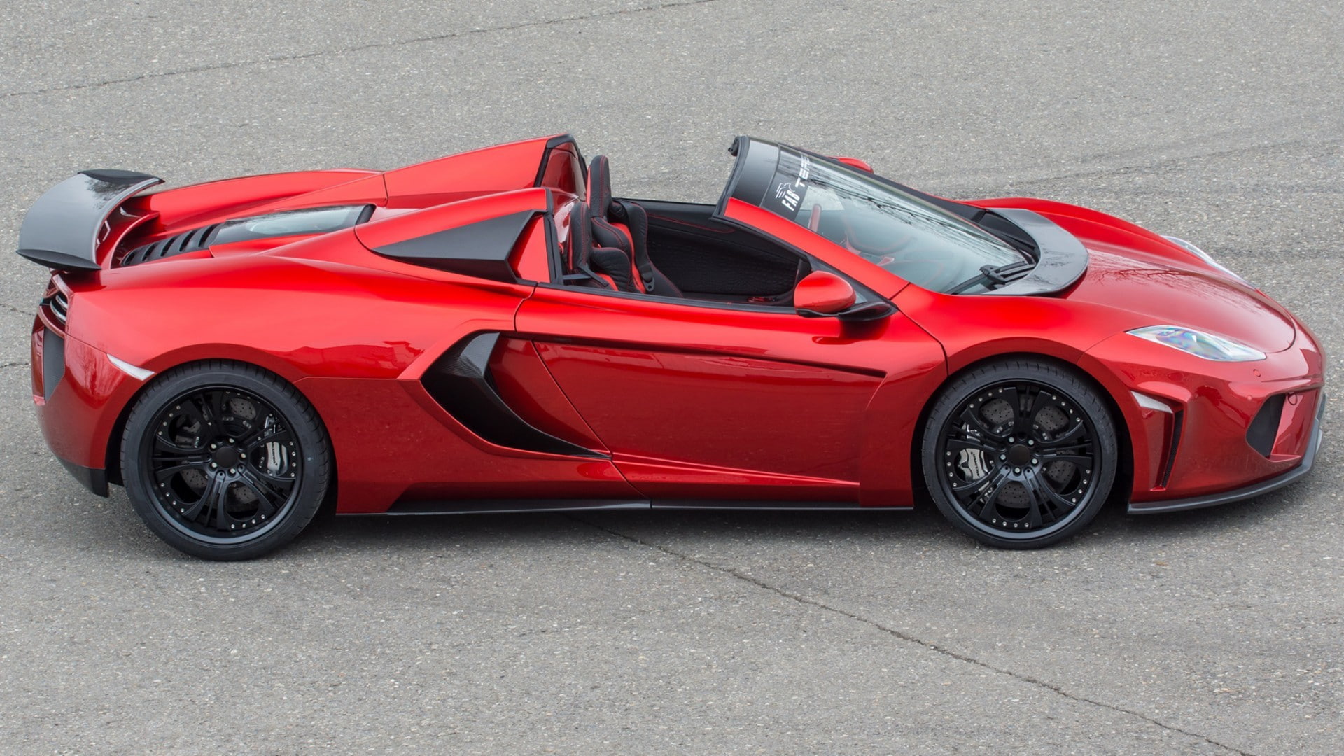 motor vehicle, racecar, car, 1080P, close-up, red, luxury, McLaren MC4-12C, street, day, convertible, McLaren, wheel, land vehicle, mode of transportation, HD Wallpaper