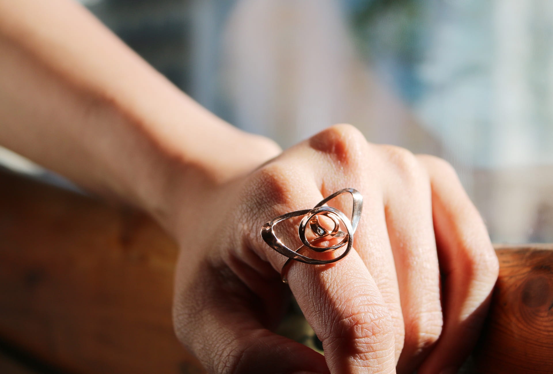 design, knot, art, love, bonding, togetherness, heart, sculpture, finger, wife, women, 1080P, ring, men, wedding ring, vulcan, wire, human hand, adult, HD Wallpaper