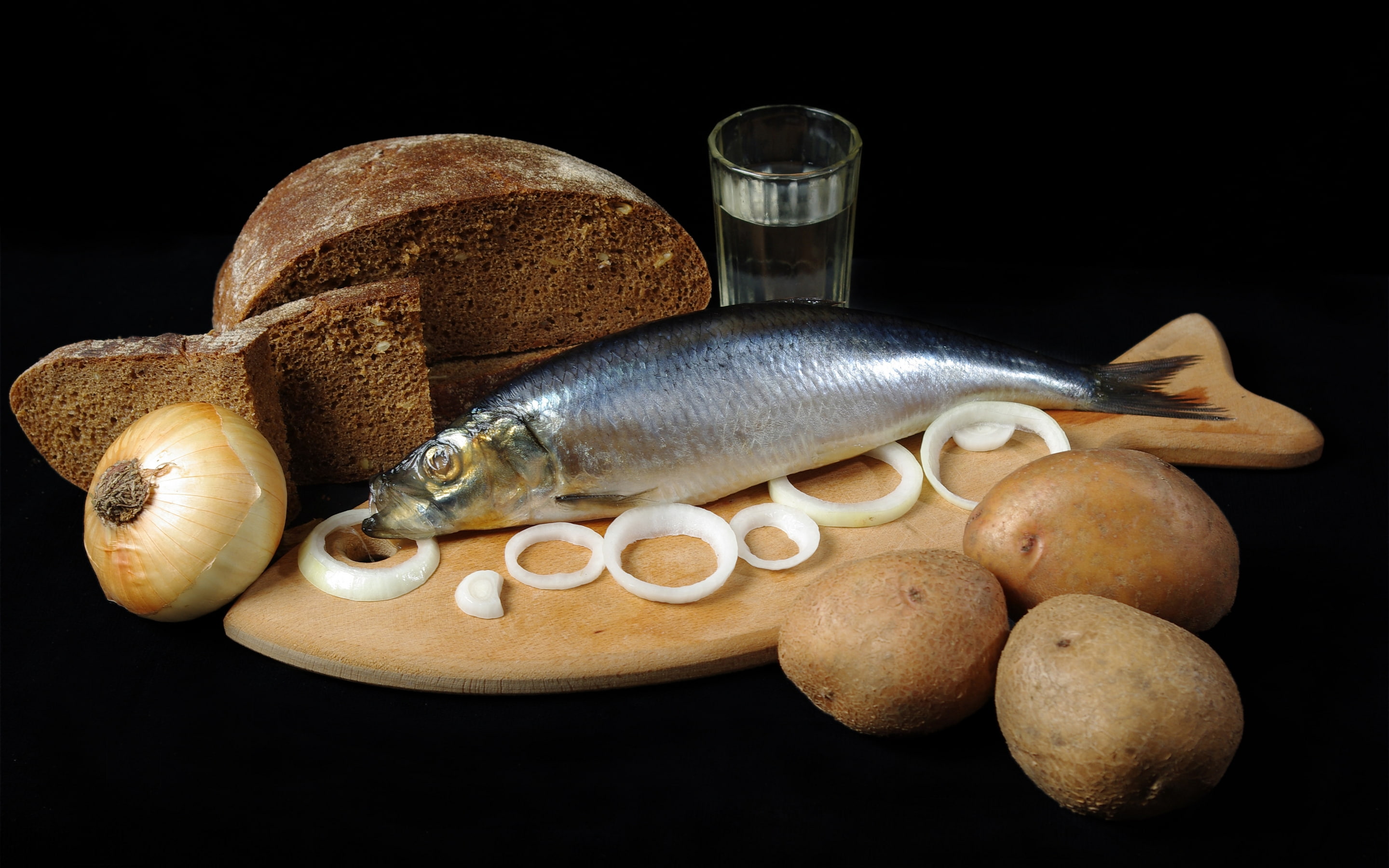 black bread, 2K, glass, onion, potatoes, water, healthy, food, HD Wallpaper