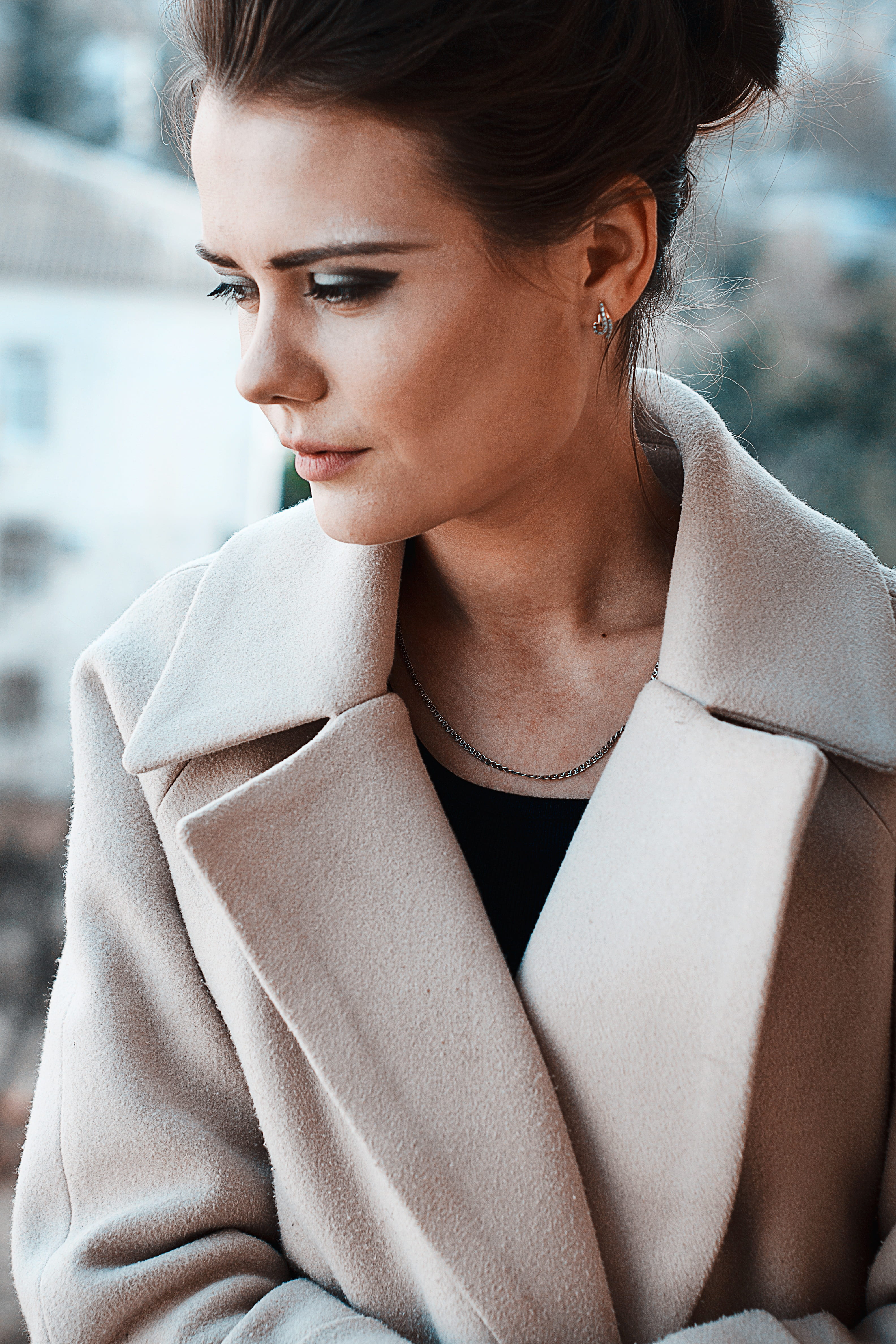 girl, fashion, day, women, portrait, looking for, one, lovely, 4K, real people, hairstyle, lifestyle, young, woman, man, looking, grown up, one person, Phone HD Wallpaper