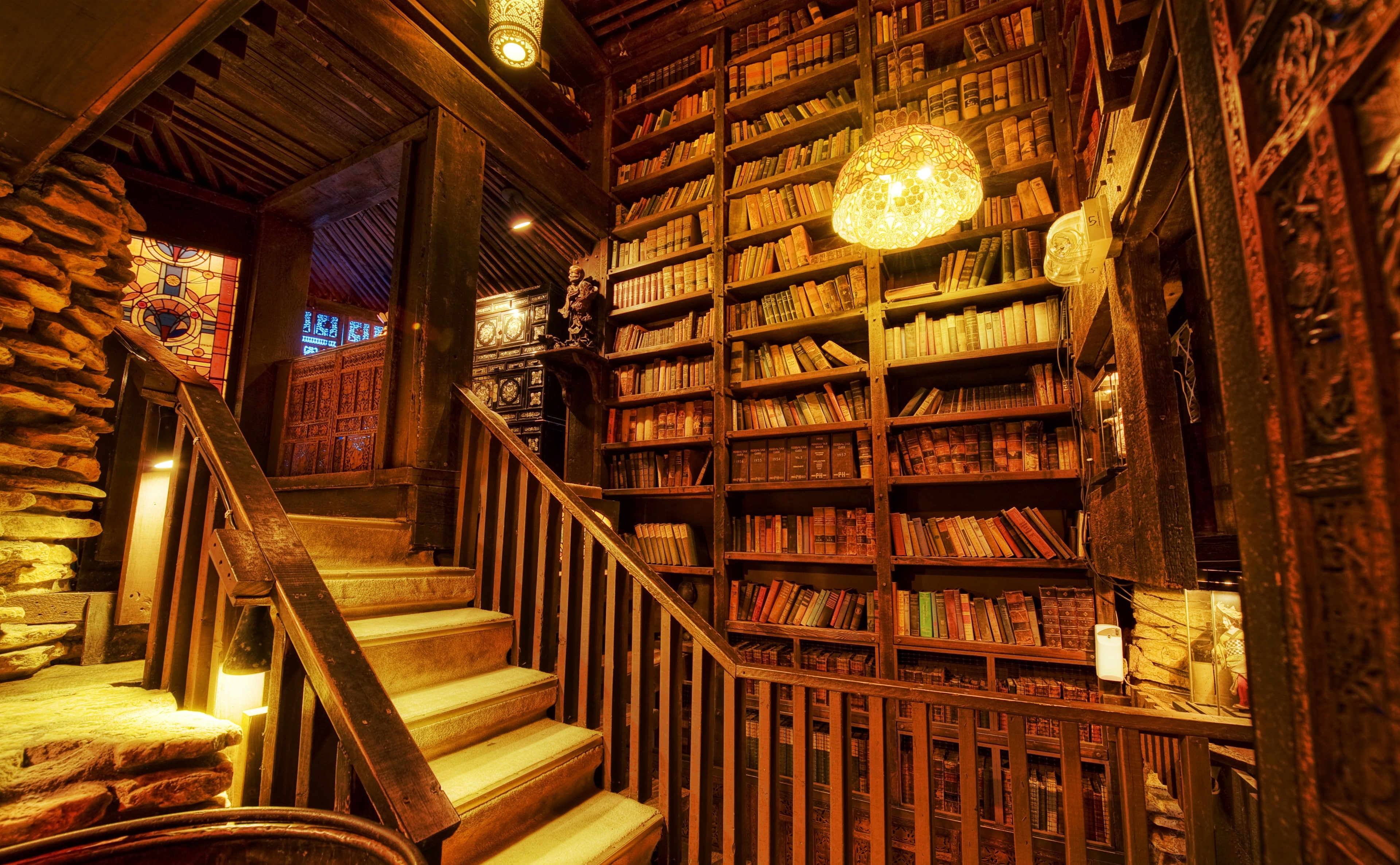 chandelier, staircase, book, House on the Rock, house, indoors, lighting equipment, ceiling, publication, brown, Library, architecture, wood - material, HD Wallpaper