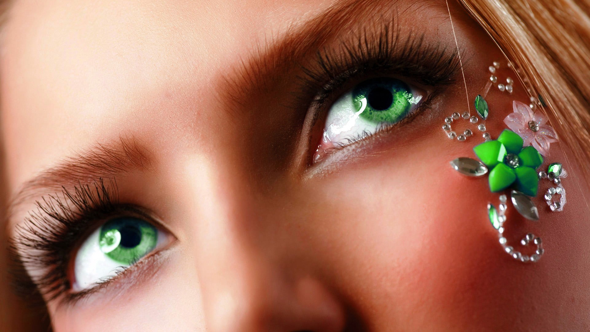 makeup/Cosmetics, teardrop, eyelashes, innocence, looking, blonde, green, fashion Model, macro, contemplation, beauty Product, human Face, beauty And Health, HD Wallpaper