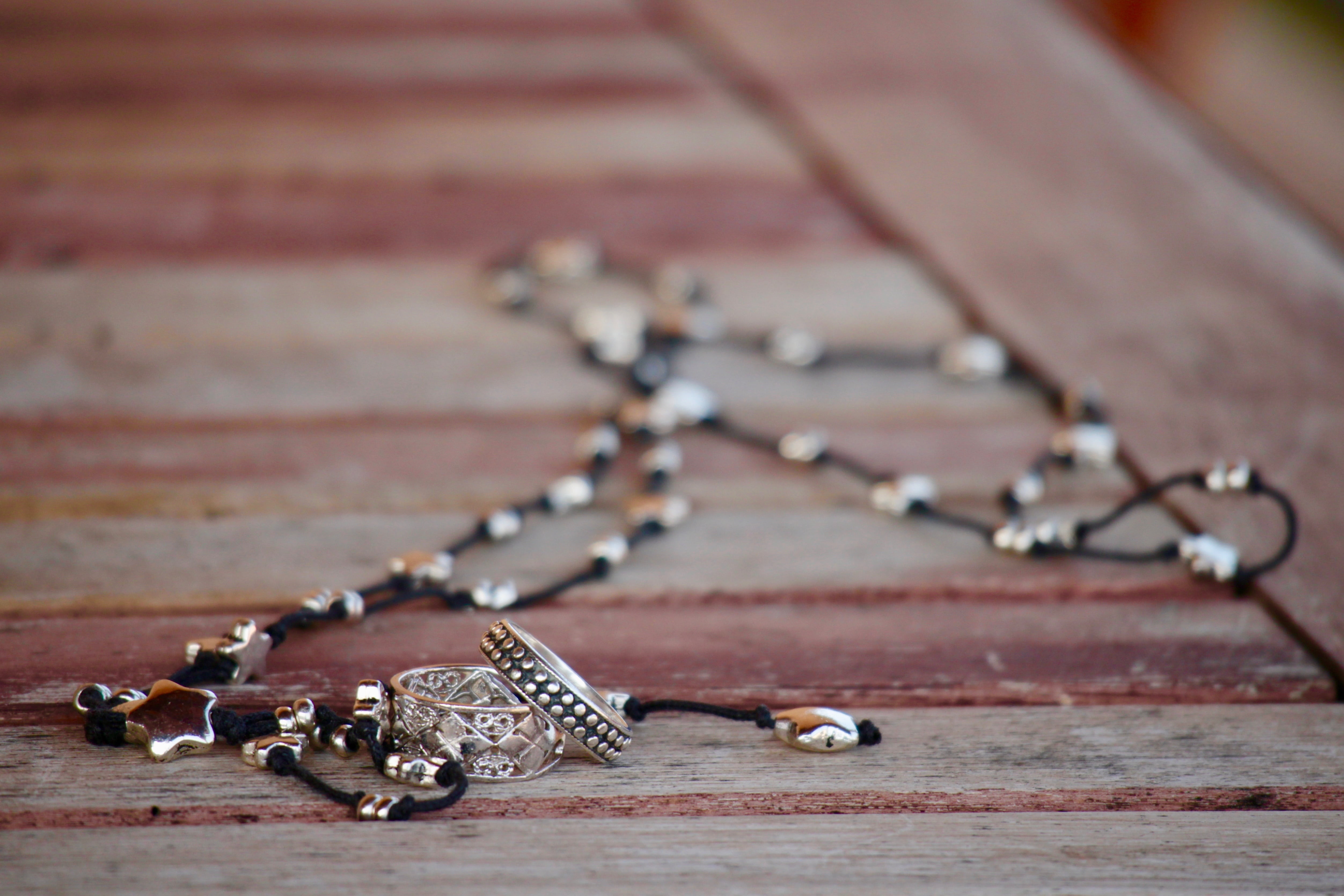 starfish, photo, indoors, no people, marriage, personal accessory, 4K, necklace, silver colored, sardinia, table, knife - weapon, metal, old, work tool, HD Wallpaper