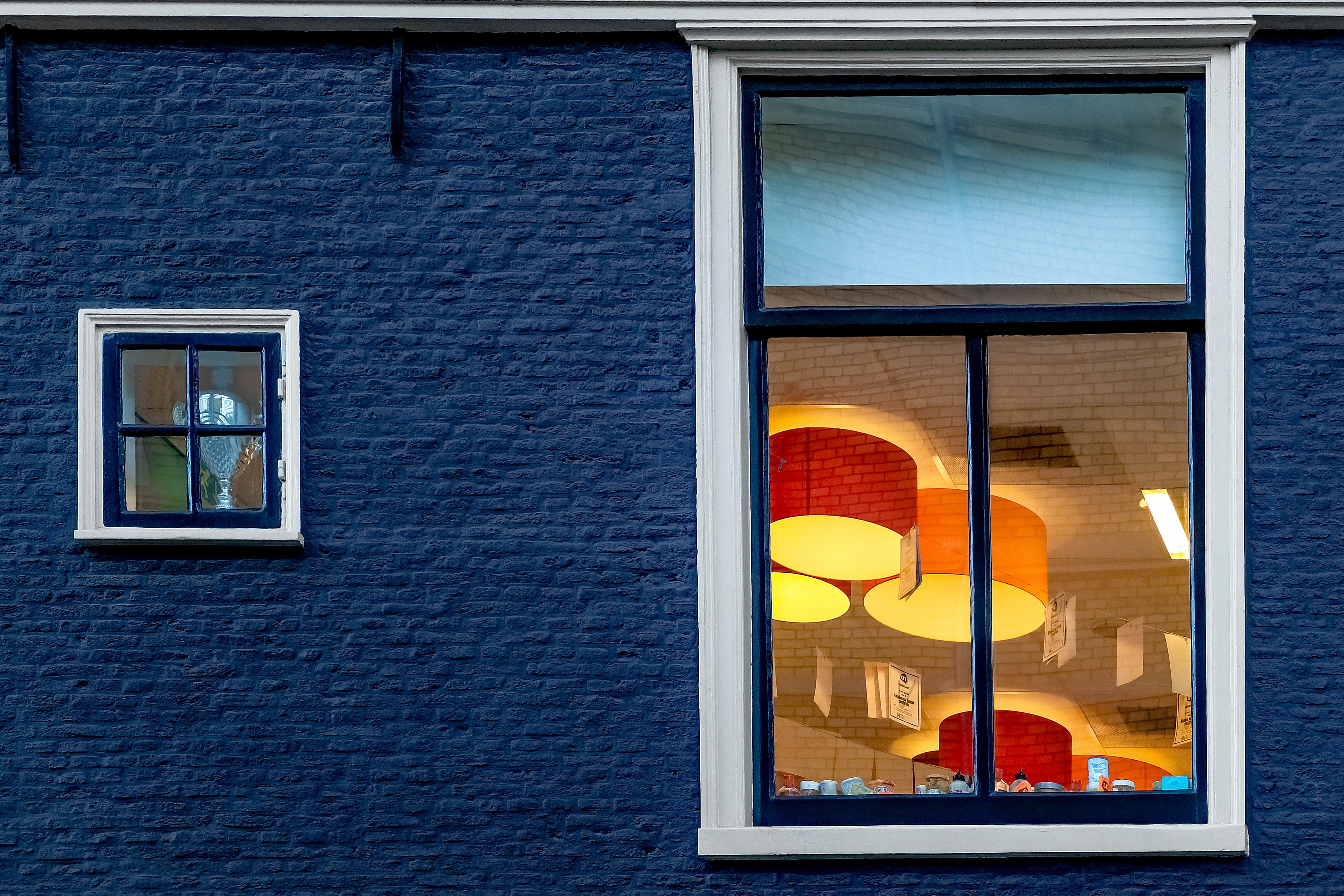 low angle view, glass - material, illuminated, building exterior, blue, wall, interior Design, brick, day, building, window frame, residential district, HD Wallpaper