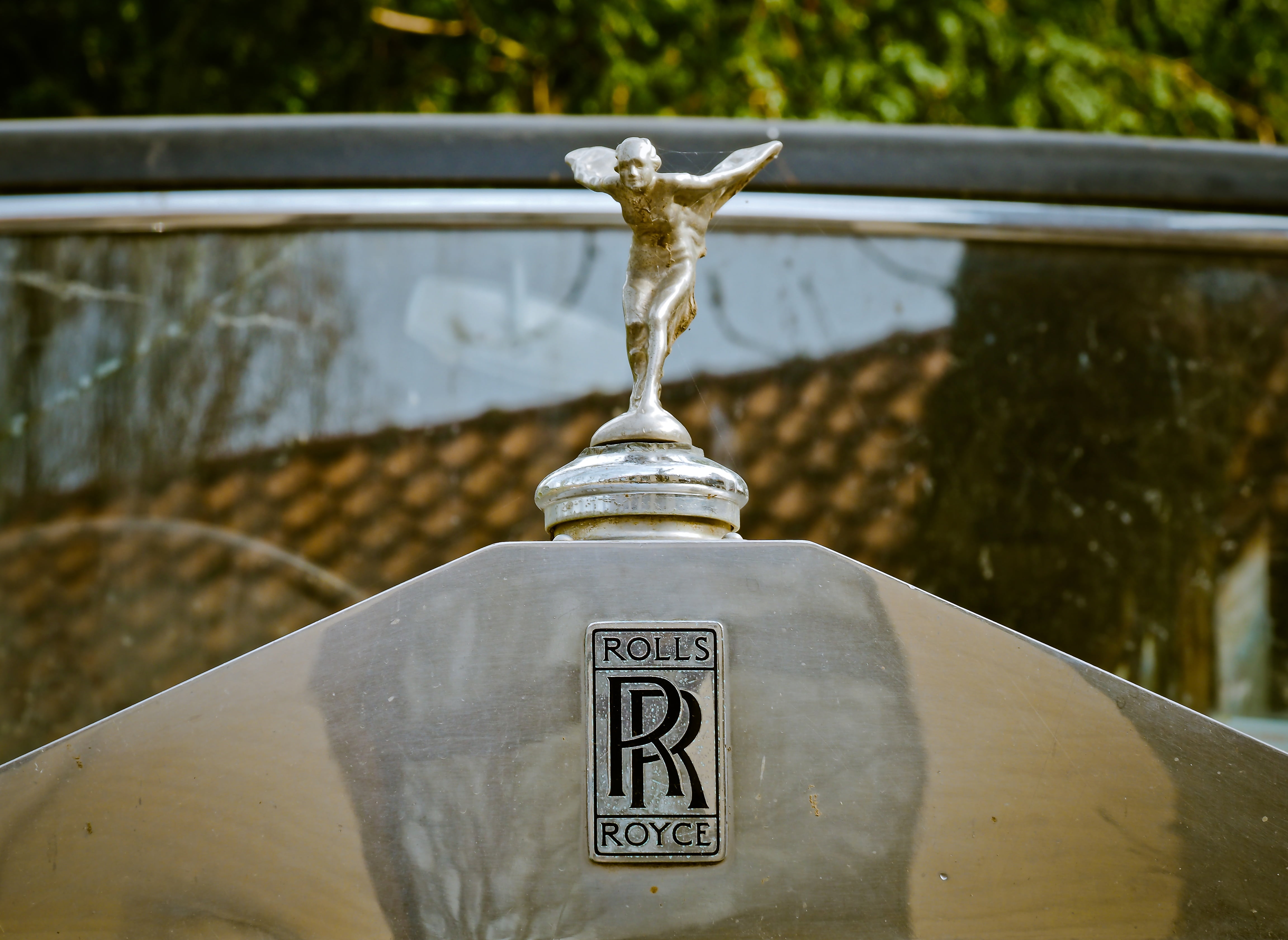 rolls royce, limousine, no people, spirituality, western script, sculpture, chrome, day, edelkarosse, communication, human representation, nature, automotive, HD Wallpaper