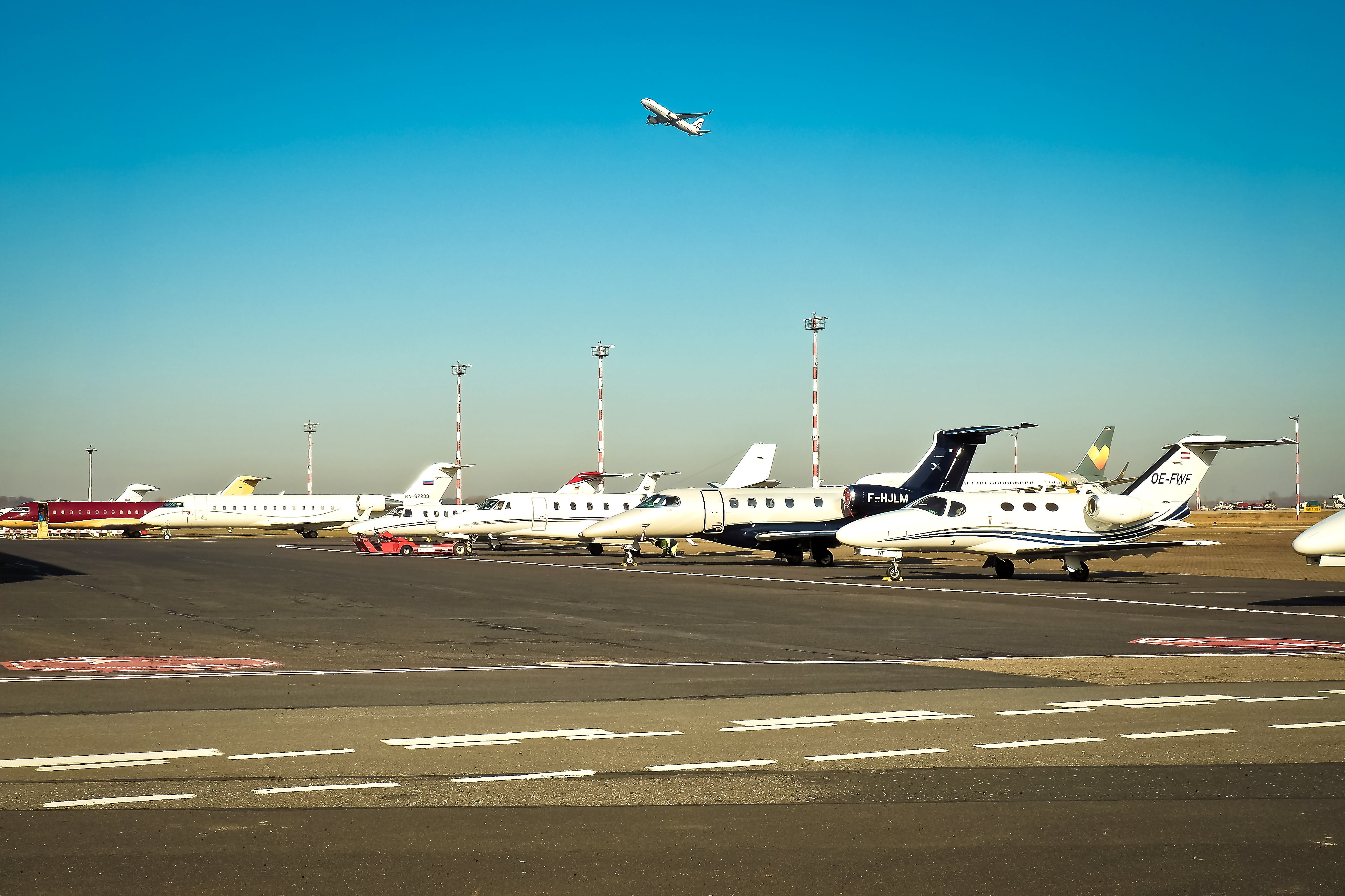 aerospace industry, plane, international, airport runway, passenger aircraft, clear sky, fly, take off, park, düsseldorf, airlines, landing, parked, flyer, HD Wallpaper