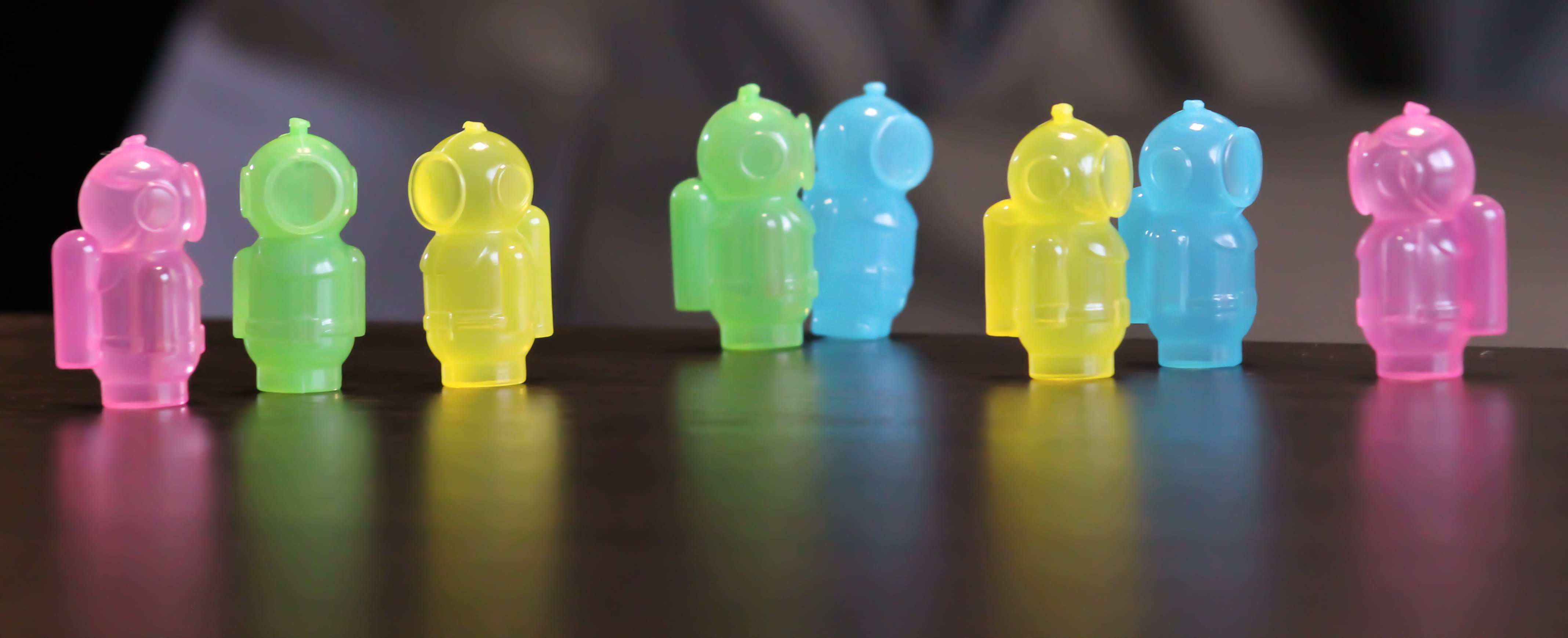surface, green, Divers, multi colored, choice, plastic, table, wooden, green color, Toy, group of objects, no people, assorted, toys, pawn - chess piece, HD Wallpaper
