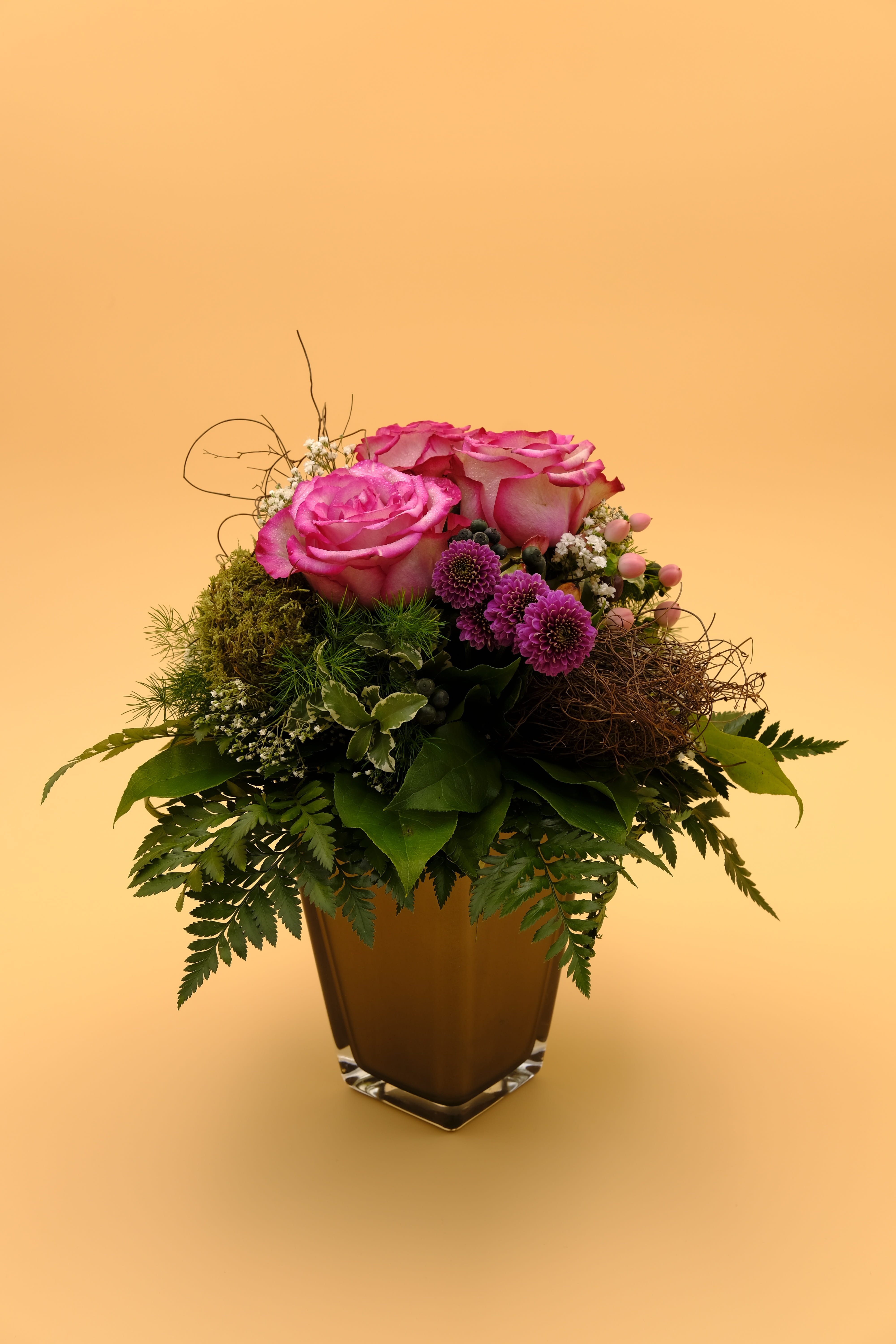 map, decoration, mothers day, flower arrangement, flower head, indoors, thank you, plant, vase, table, recognition, roses, flowering plant, orange background, Phone HD Wallpaper