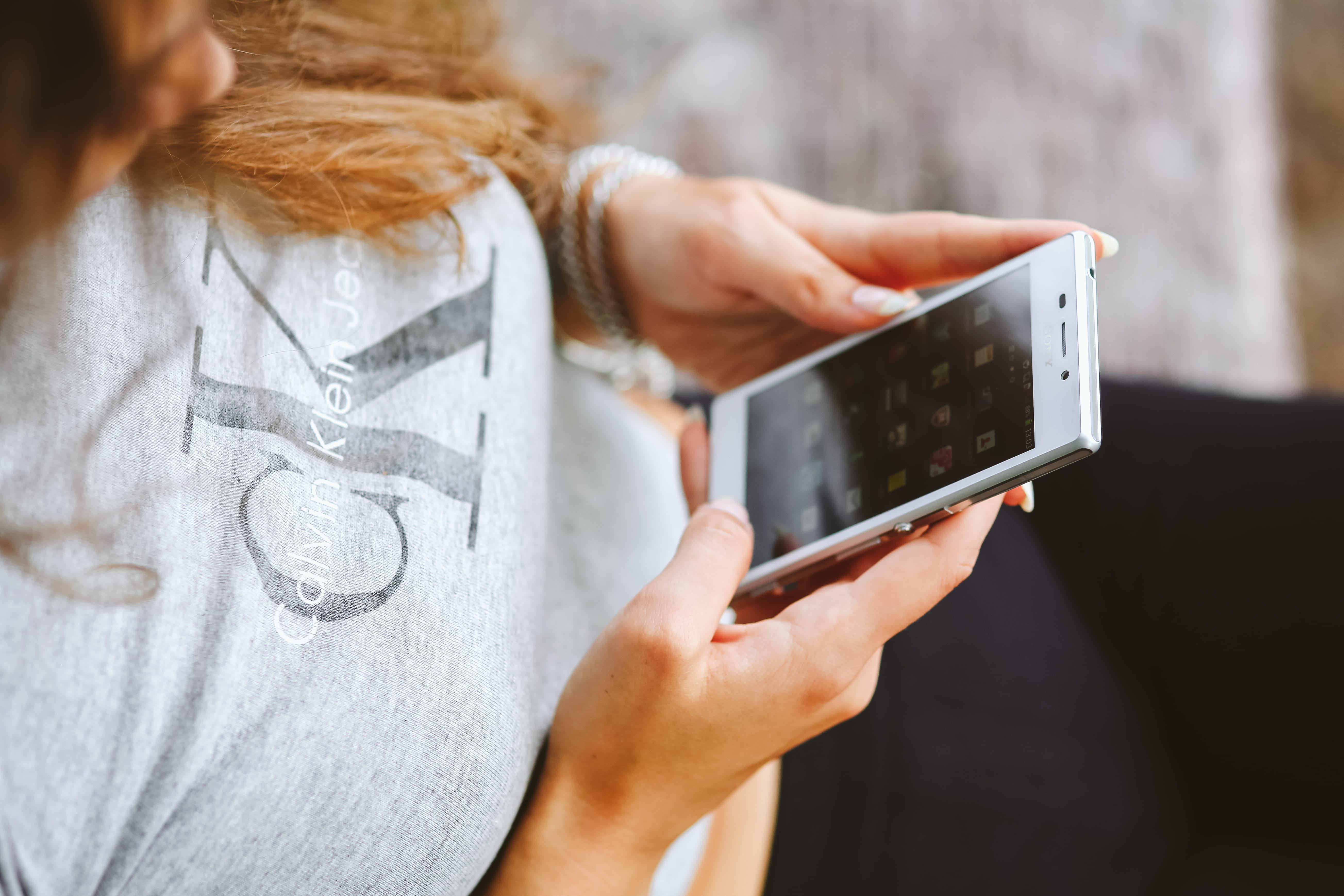 connection, female, hand, young Adult, one woman only, mobile, white phone, day, focus on foreground, 5K, human hand, digital tablet, white, holding, tech, HD Wallpaper