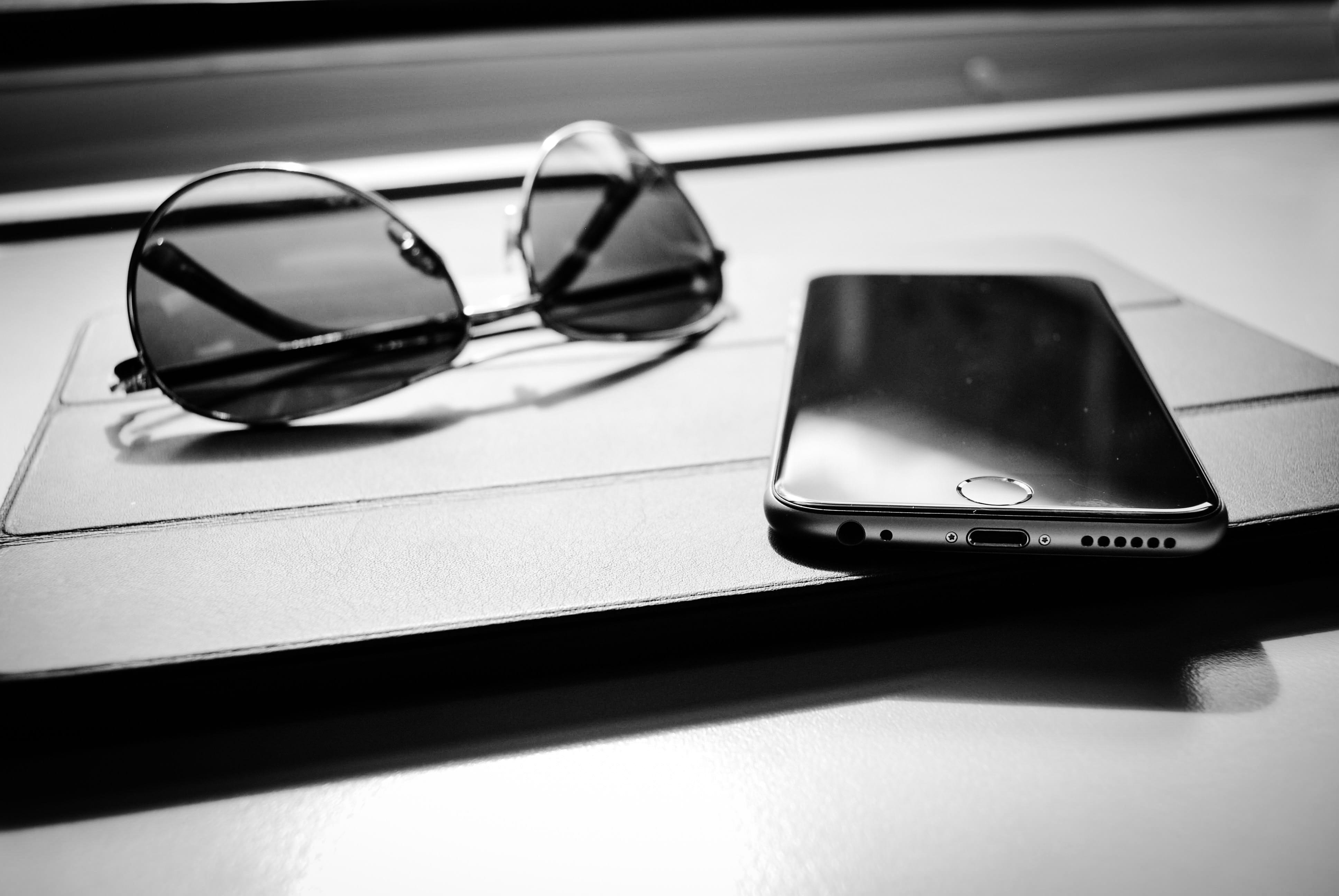 connection, transparent, mobile phone, communication, technology, no people, portability, london, smart phone, still life, close-up, personal accessory, HD Wallpaper