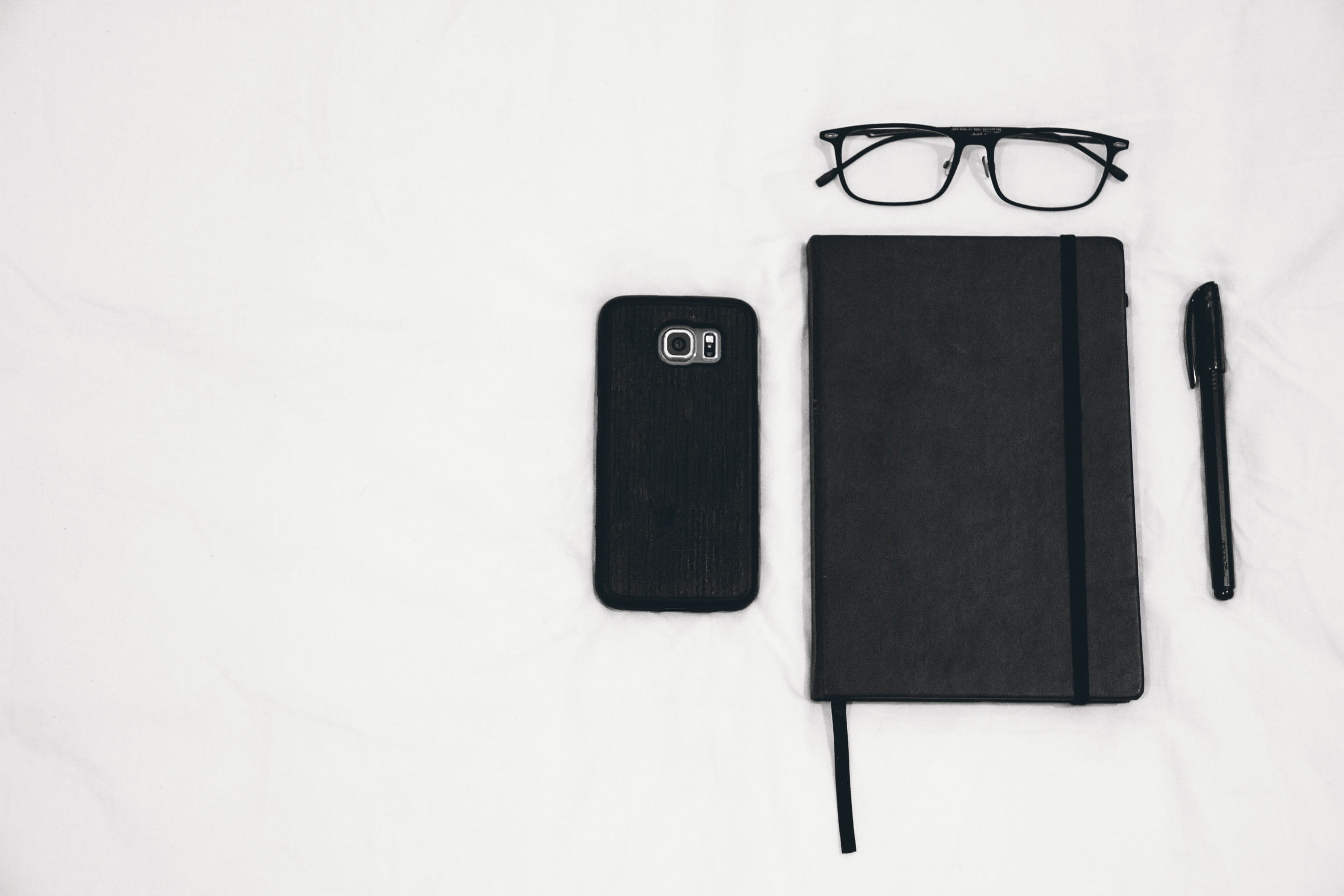 copy space, modern, glasses, device, technology, paper, wireless, 2K, indoors, portable information device, communication, directly above, no people, smartphone, HD Wallpaper