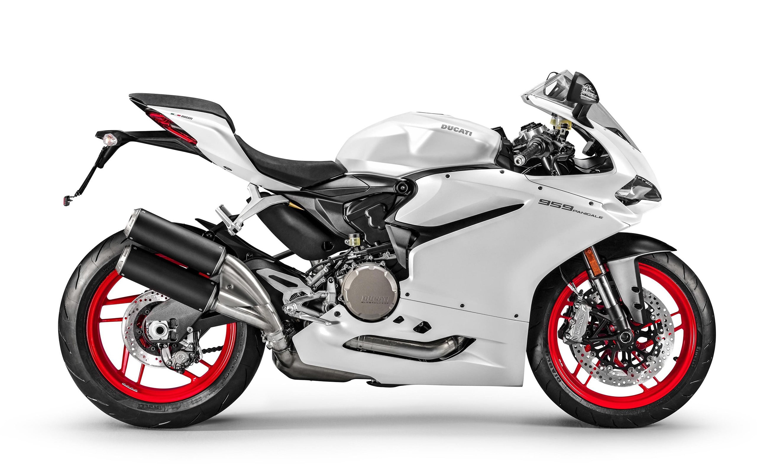 side view, extreme sports, panigale, motor vehicle, white background, land vehicle, mode of transportation, reflection, indoors, chrome, ducati, wheel, HD Wallpaper