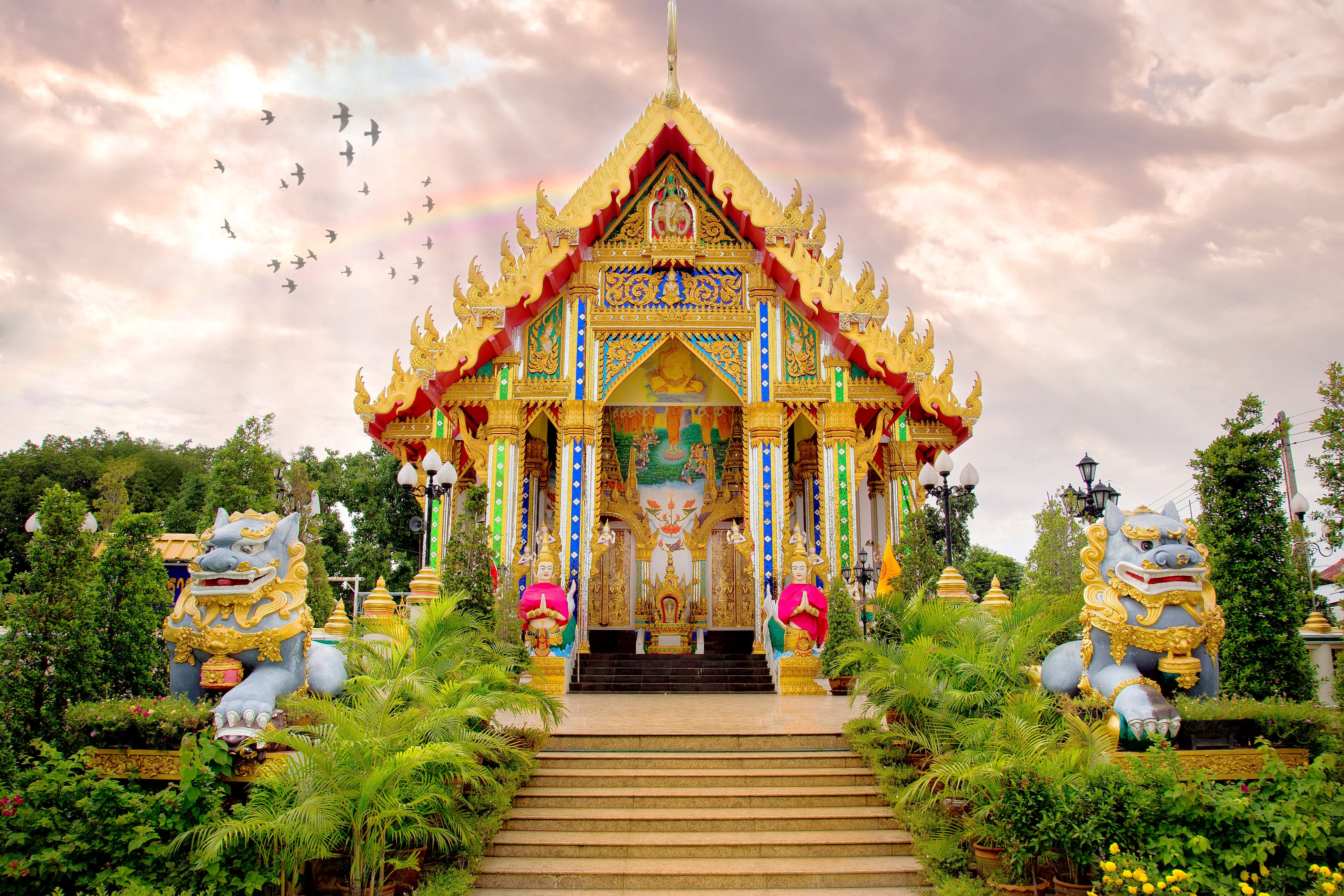built structure, travel destinations, gold colored, belief, plant, sky, measure ll invention, 5K, ornate, bang rakam, sculpture, religion, nature, architecture, HD Wallpaper