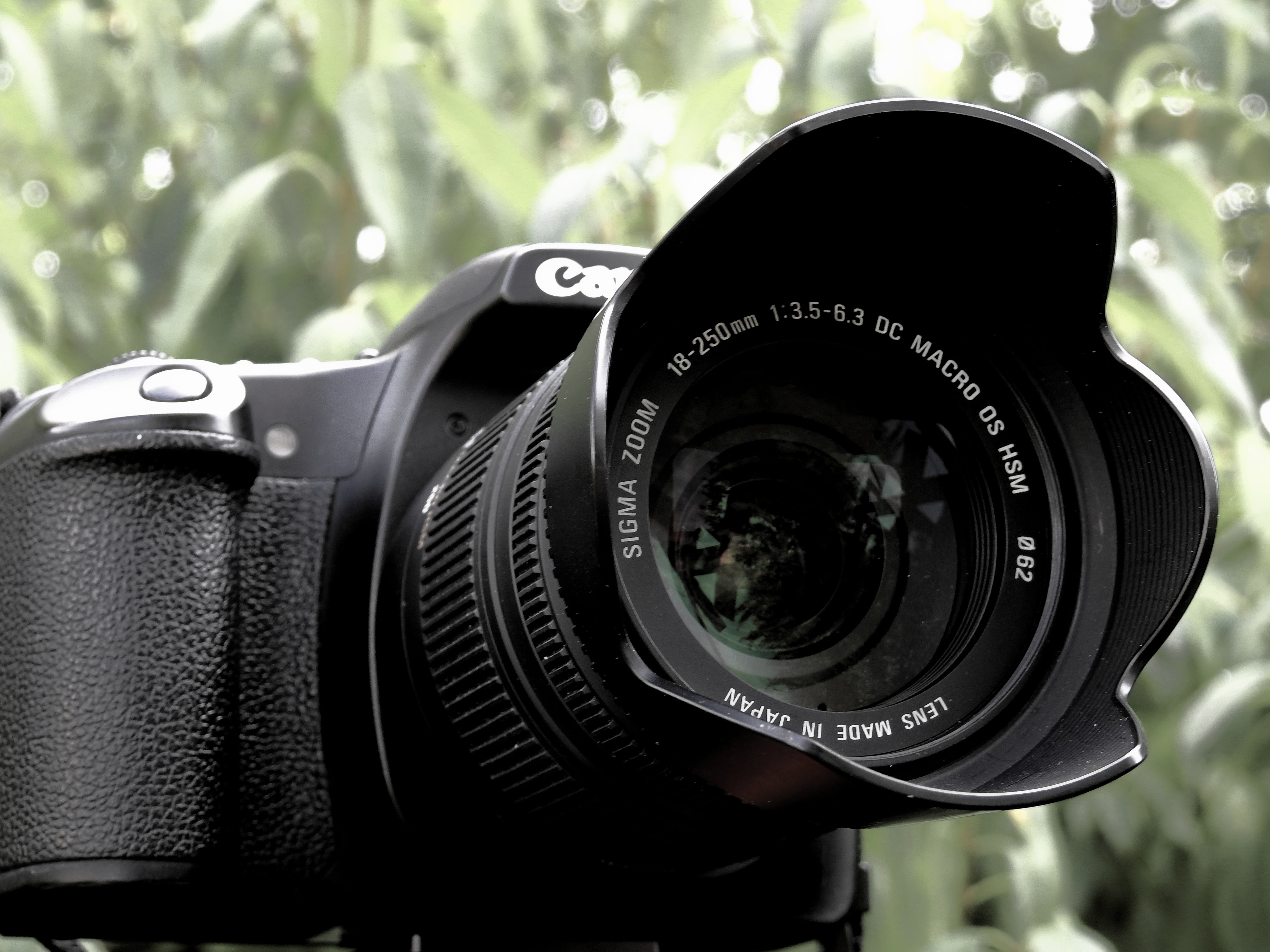 lens, zoom lens, lens - Optical Instrument, technology, day, outdoors, photographing, photography, holding, photographic equipment, black Color, photograph, HD Wallpaper