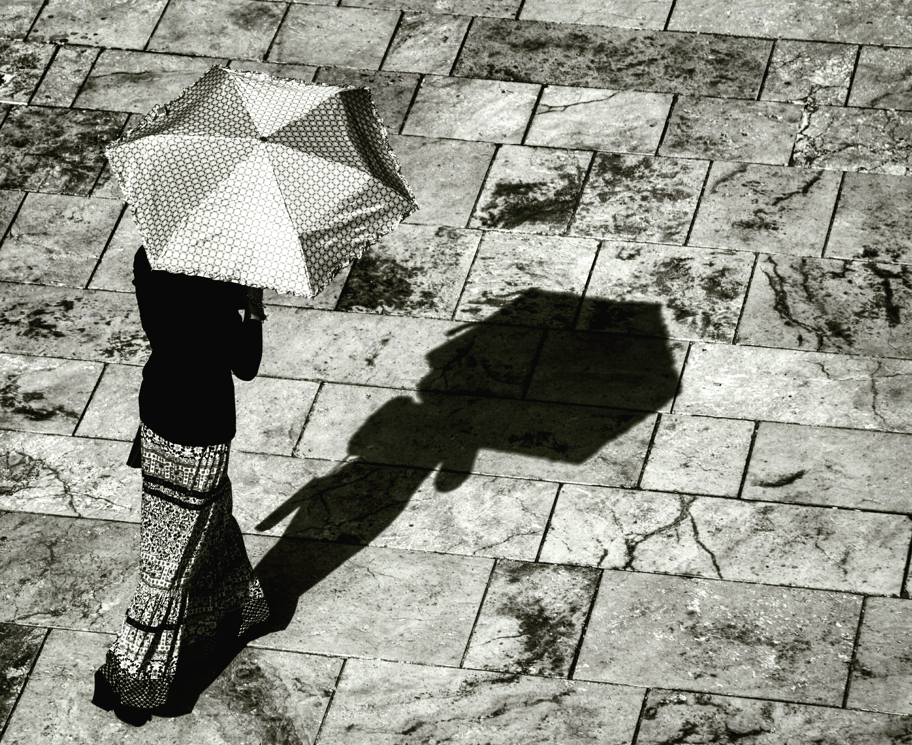 solar, city, womens, clothing, protection, shadow, high angle view, paving stone, fashion, walk, sun visor, sun umbrella, street, walking, umbrella, 4K, HD Wallpaper