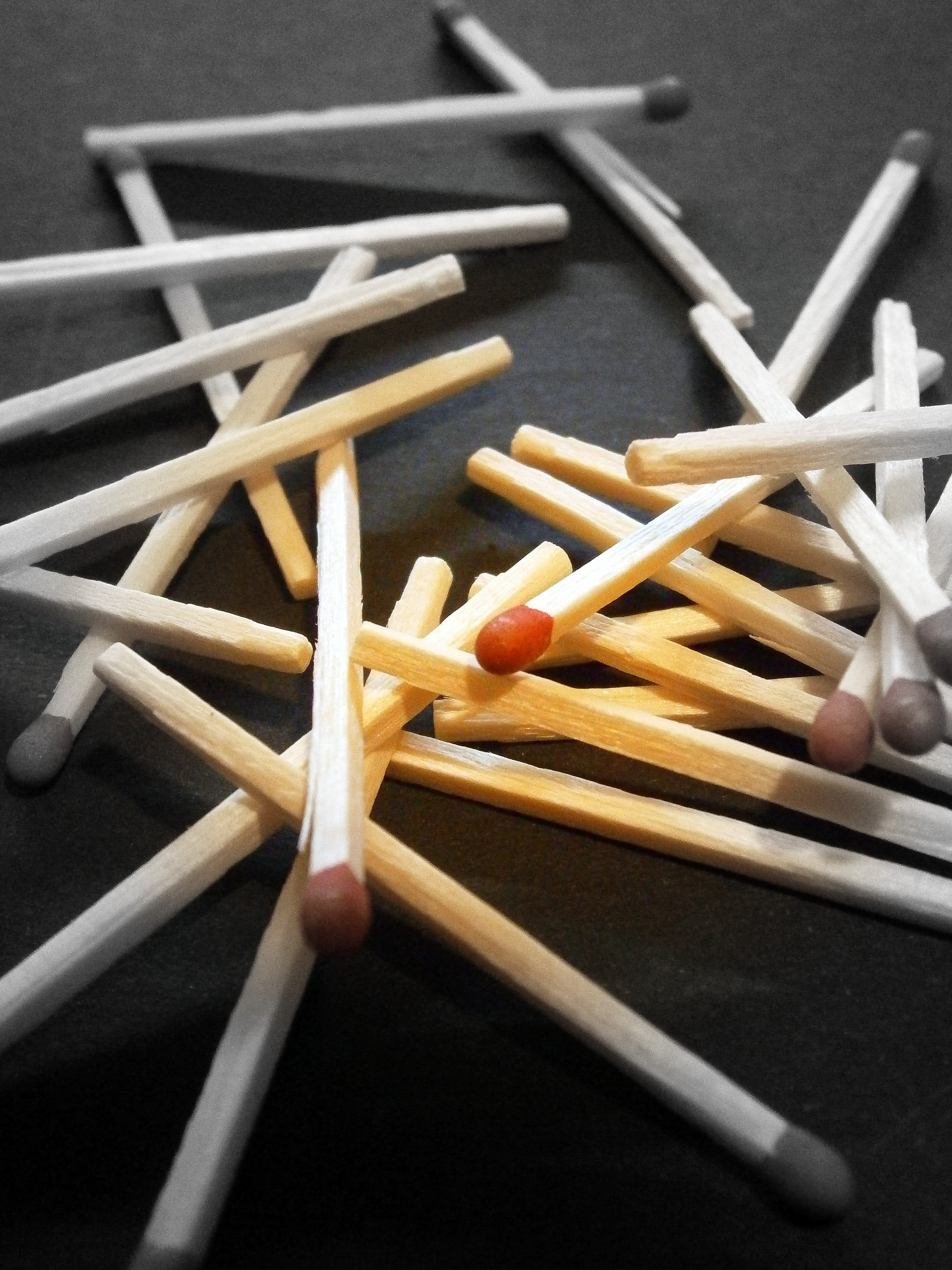 large group of objects, flame, sulfur, chaos, indoors, high angle view, quantitative, table, chopsticks, unverbrannt, new, wellbeing, red, officials mikado, Phone HD Wallpaper