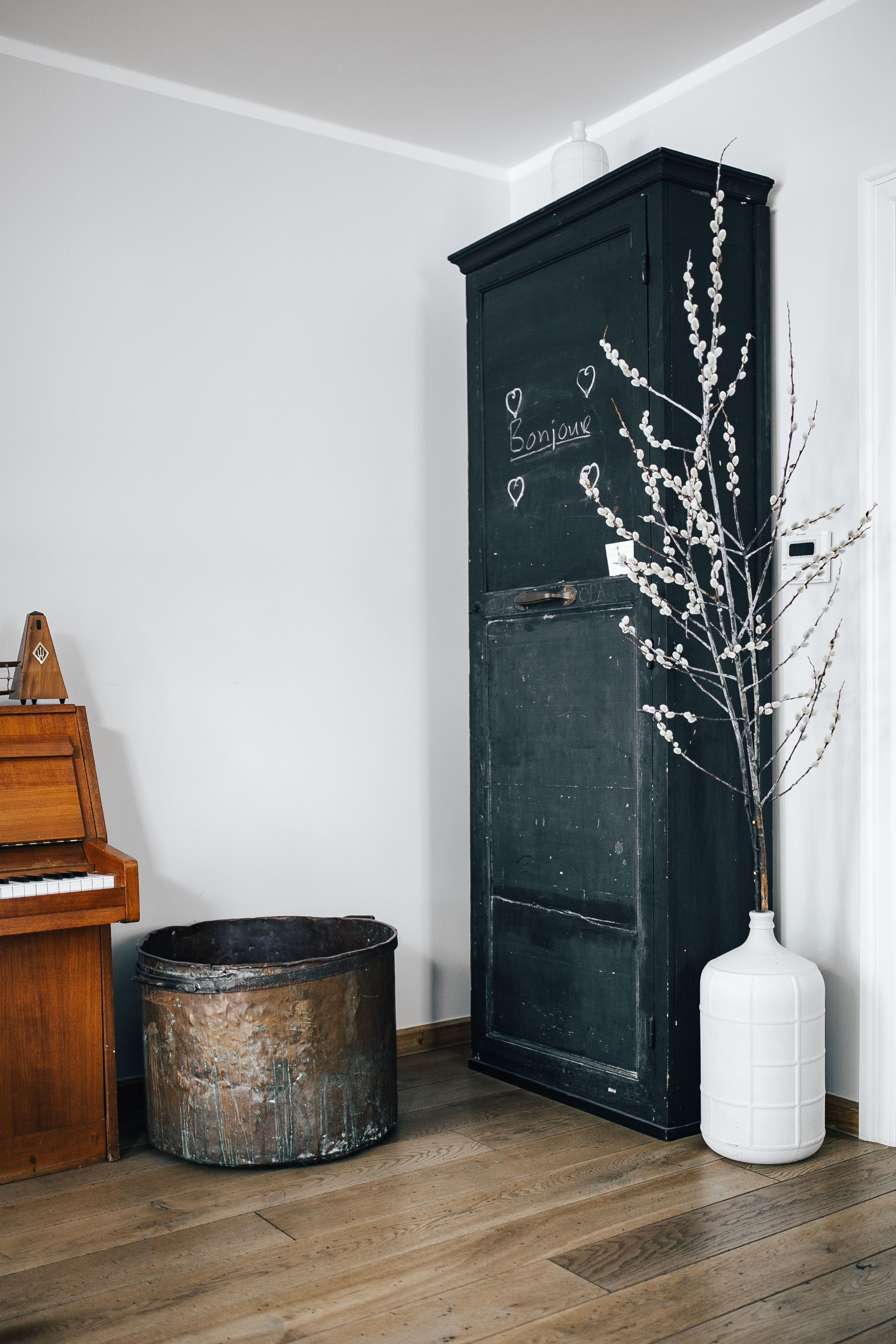 still life, garbage bin, catkins, built structure, indoors, flooring, hardwood floor, plant, Contemporary, house, catkin, modern, 4K, home, table, architecture, Phone HD Wallpaper
