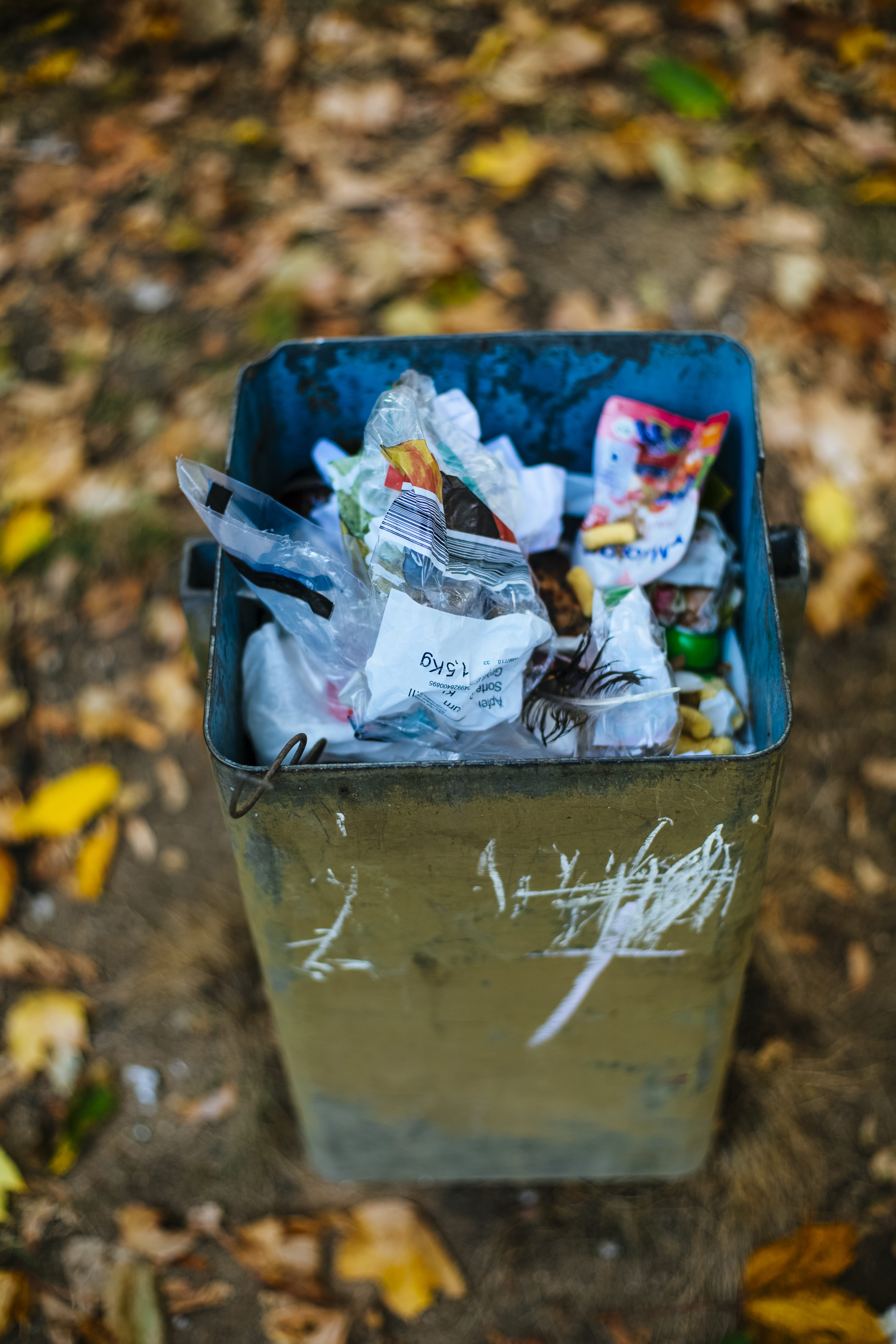 plastic, cocktail, text, no people, land, tin, dross, full, focus on foreground, day, garbage, dust bin, communication, material proserity, food and drink, Phone HD Wallpaper