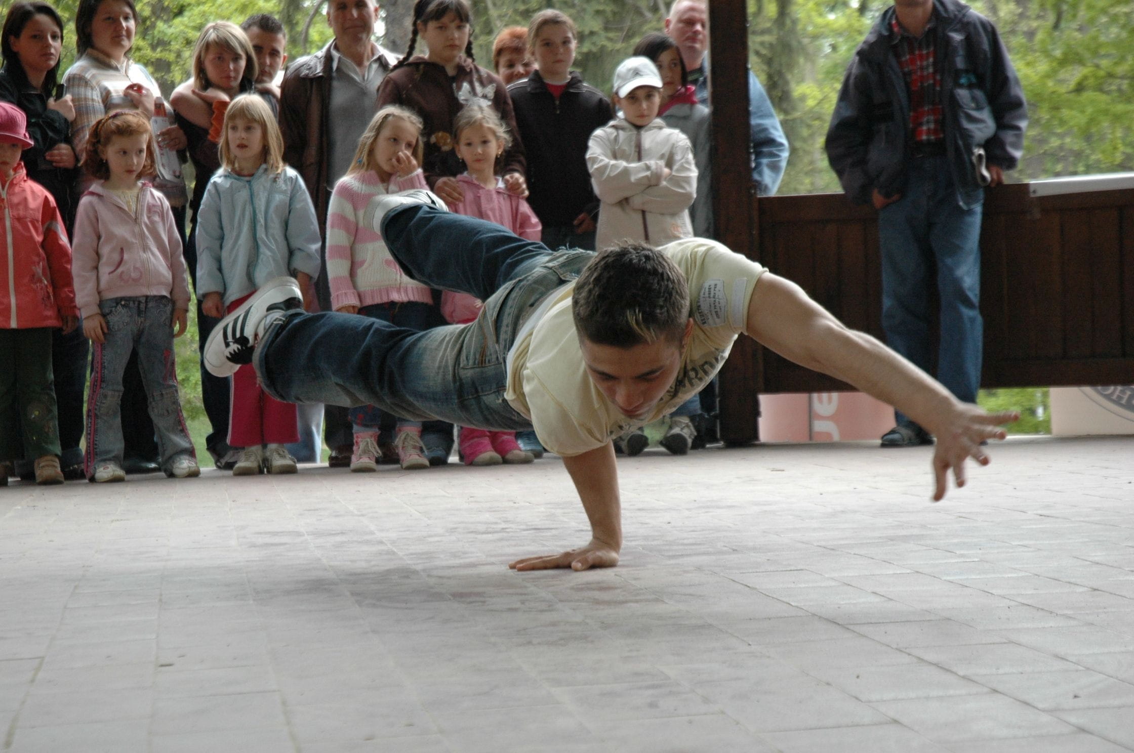 man, fun, dance, urban, dynamic, men, casual clothing, incidental people, outdoors, group of people, young men, hand, full length, style, footpath, image Technique, HD Wallpaper