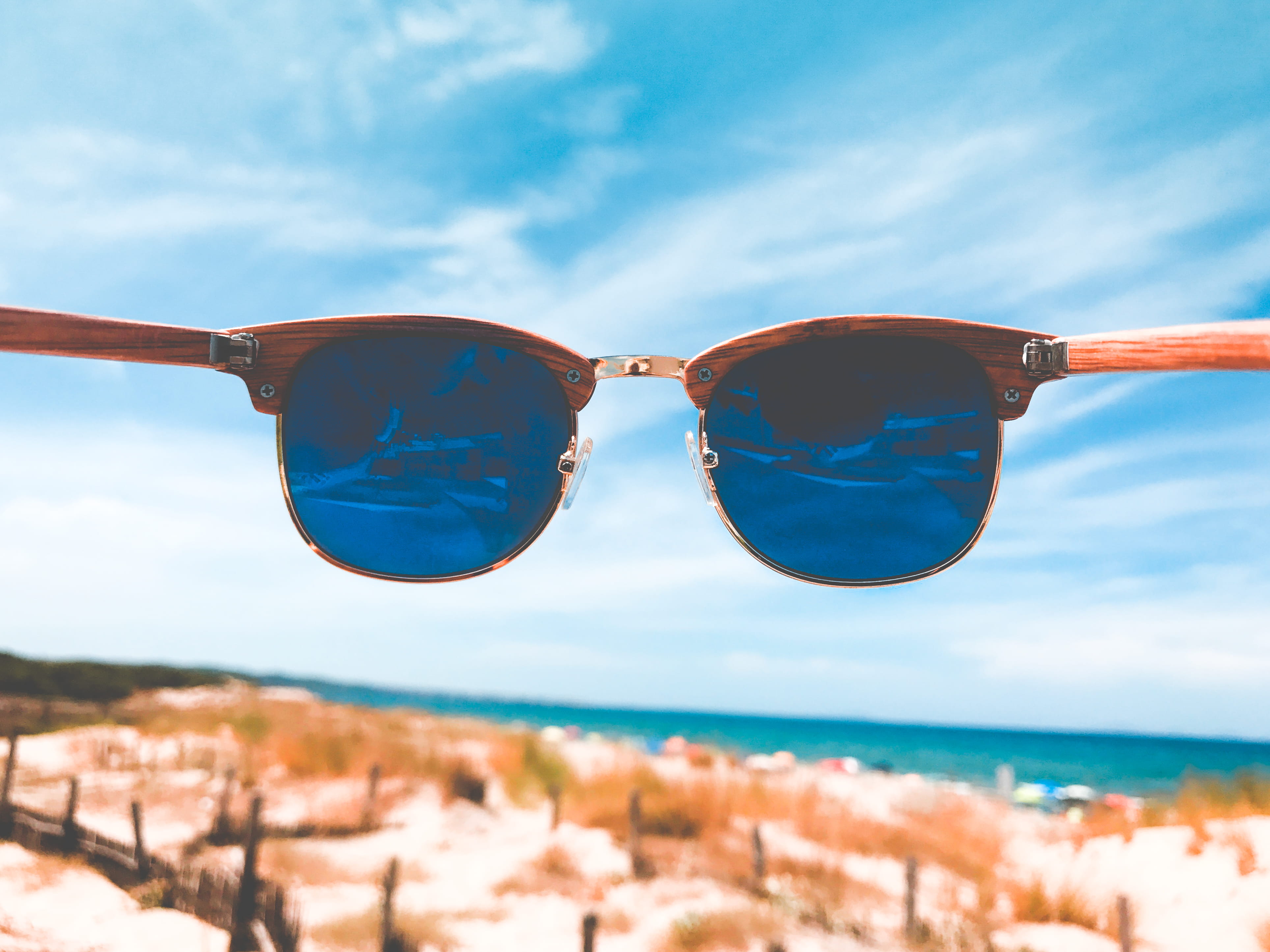 tint, clouds, sand, blue, 4K, landscape, water, frame, seascape, day, sea, scenics - nature, protection, beach, close-up, outdoors, eyewear, grass, clubmaster, HD Wallpaper