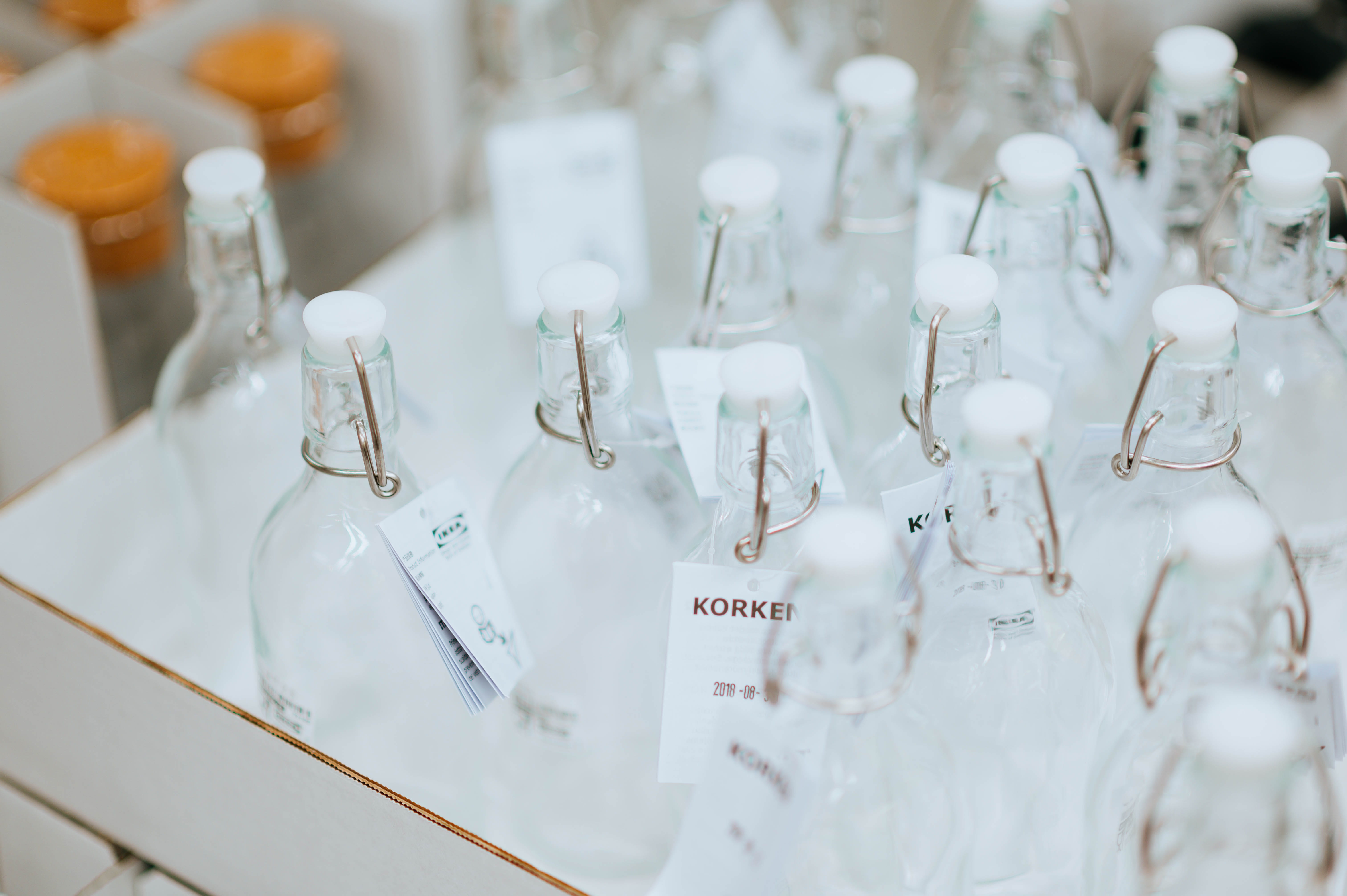 research, 5K, light, large group of objects, arrangement, plant, high angle view, glass - material, lightbulb, pollen, clear, lab, jug, gemstone, goblet, HD Wallpaper