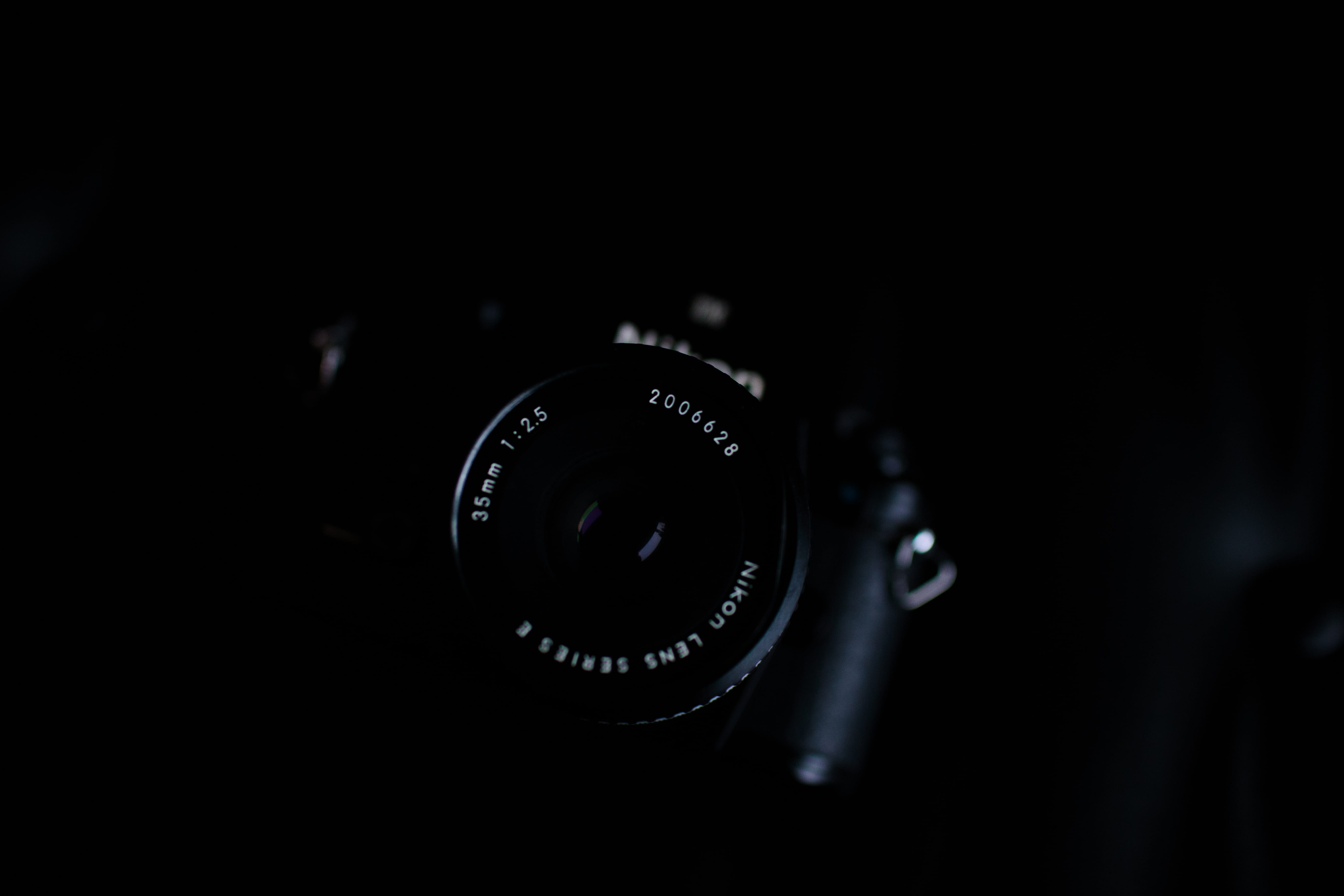 photo, lens cap, video camera, copy space, studio shot, indoors, black, fire screen, selective focus, modern, lock, silhouette, strap, digital camera, 5K, HD Wallpaper