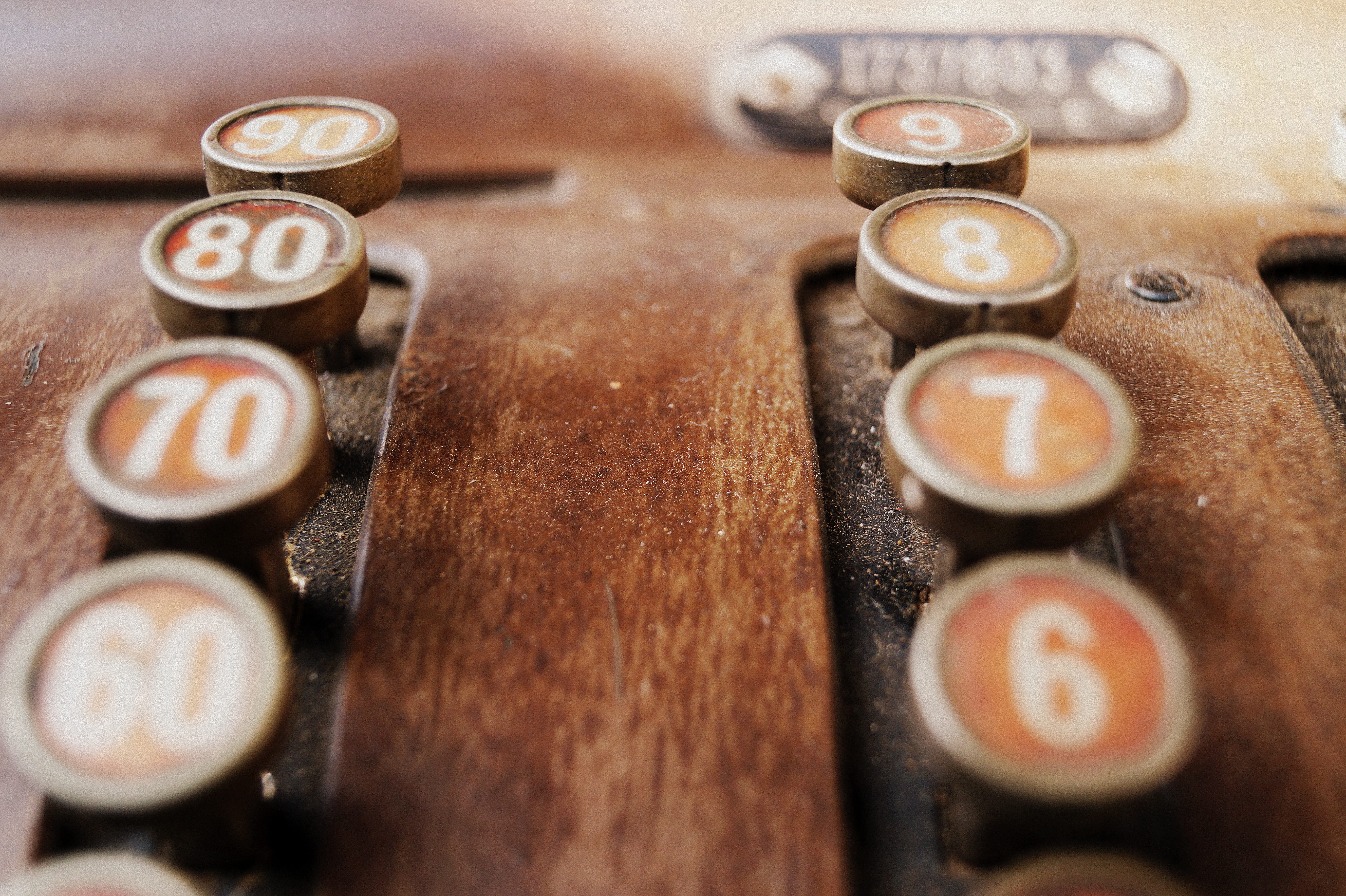 eighty, typewriter, keys, text, high angle view, seventy, wood - material, wood, antique, close-up, no people, 5K, number, old checkout, arts culture and entertainment, HD Wallpaper