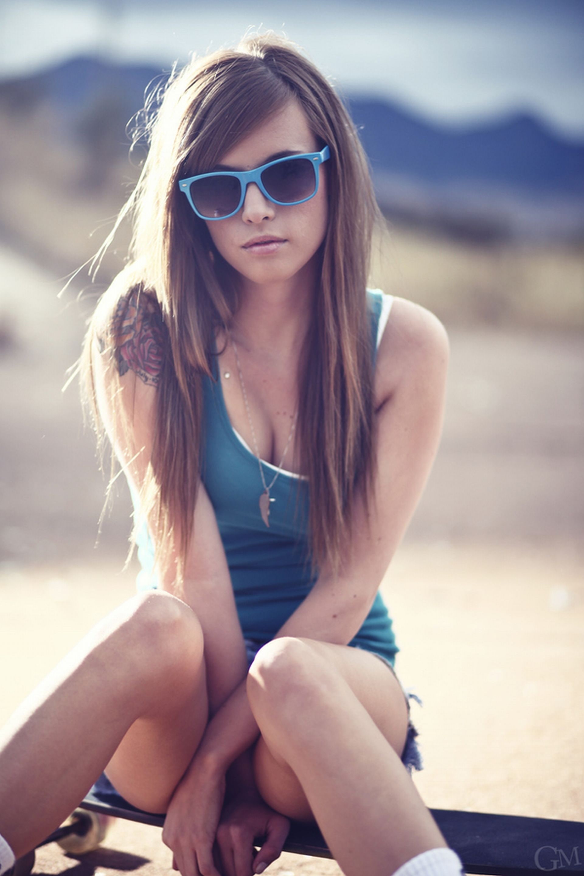 art, sunglasses, women, wallpape, meyers, x, girl, necklaces, teravena, hd, brunettes, people, 2K, garrett, sunlight, sugimoto, Phone HD Wallpaper