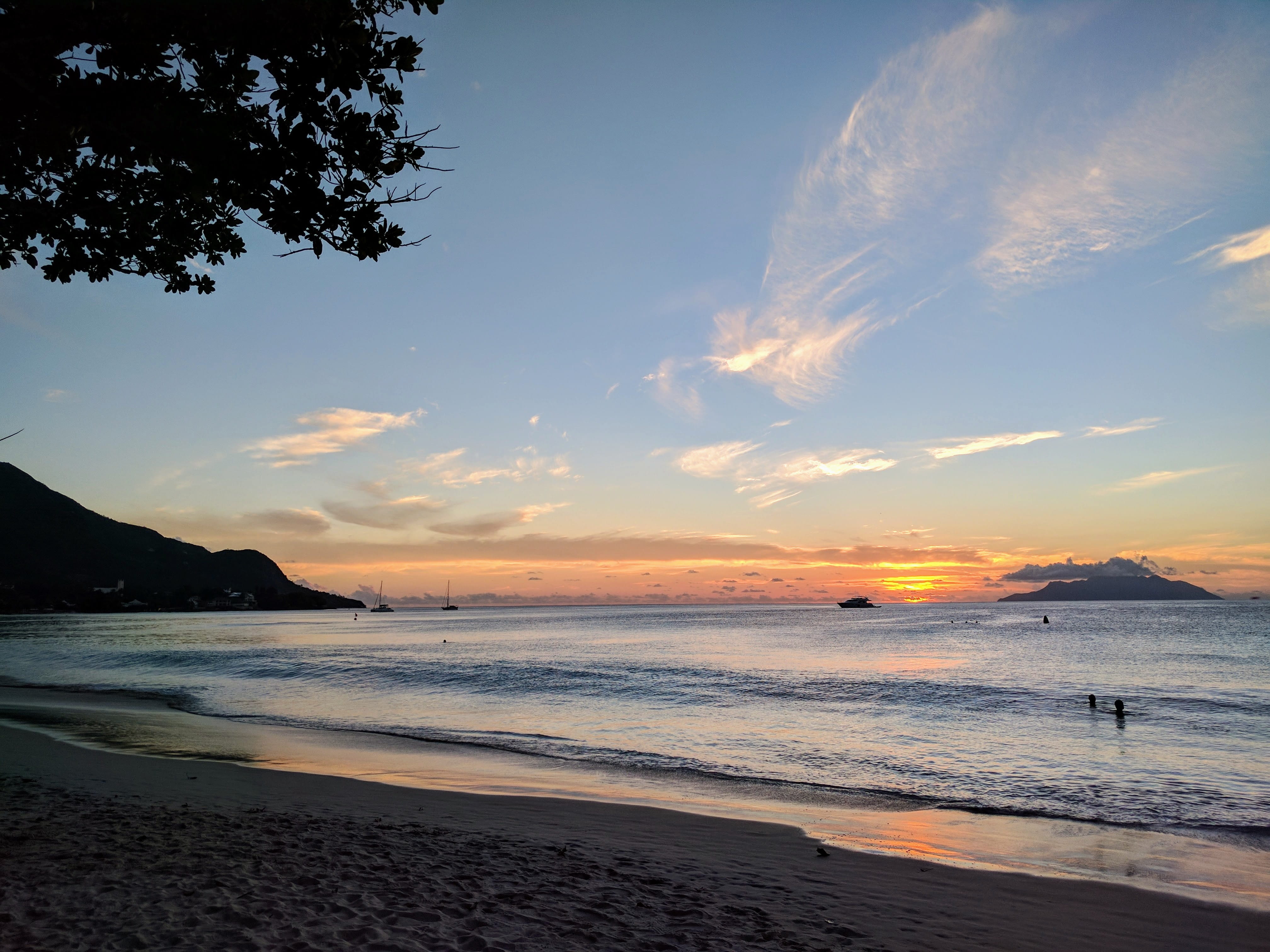 tranquil scene, scenics - nature, landscape, 4K, golden hour, beau vallon beach, sea, beach, horizon over water, sky, tranquility, boat, incidental people, HD Wallpaper