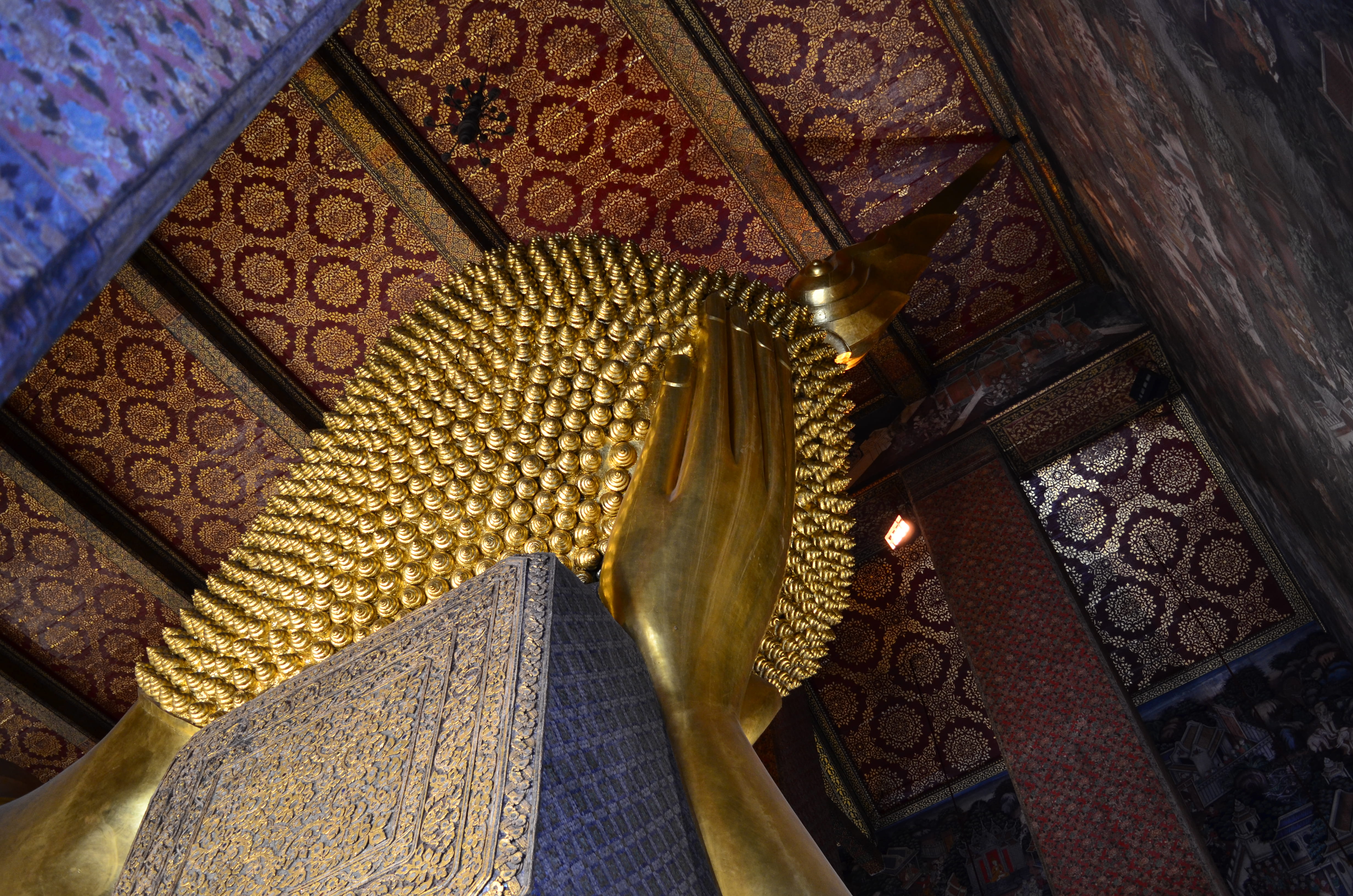pattern, gold colored, human representation, architecture, low angle view, art and craft, male likeness, building, indoors, spirituality, architectural column, HD Wallpaper