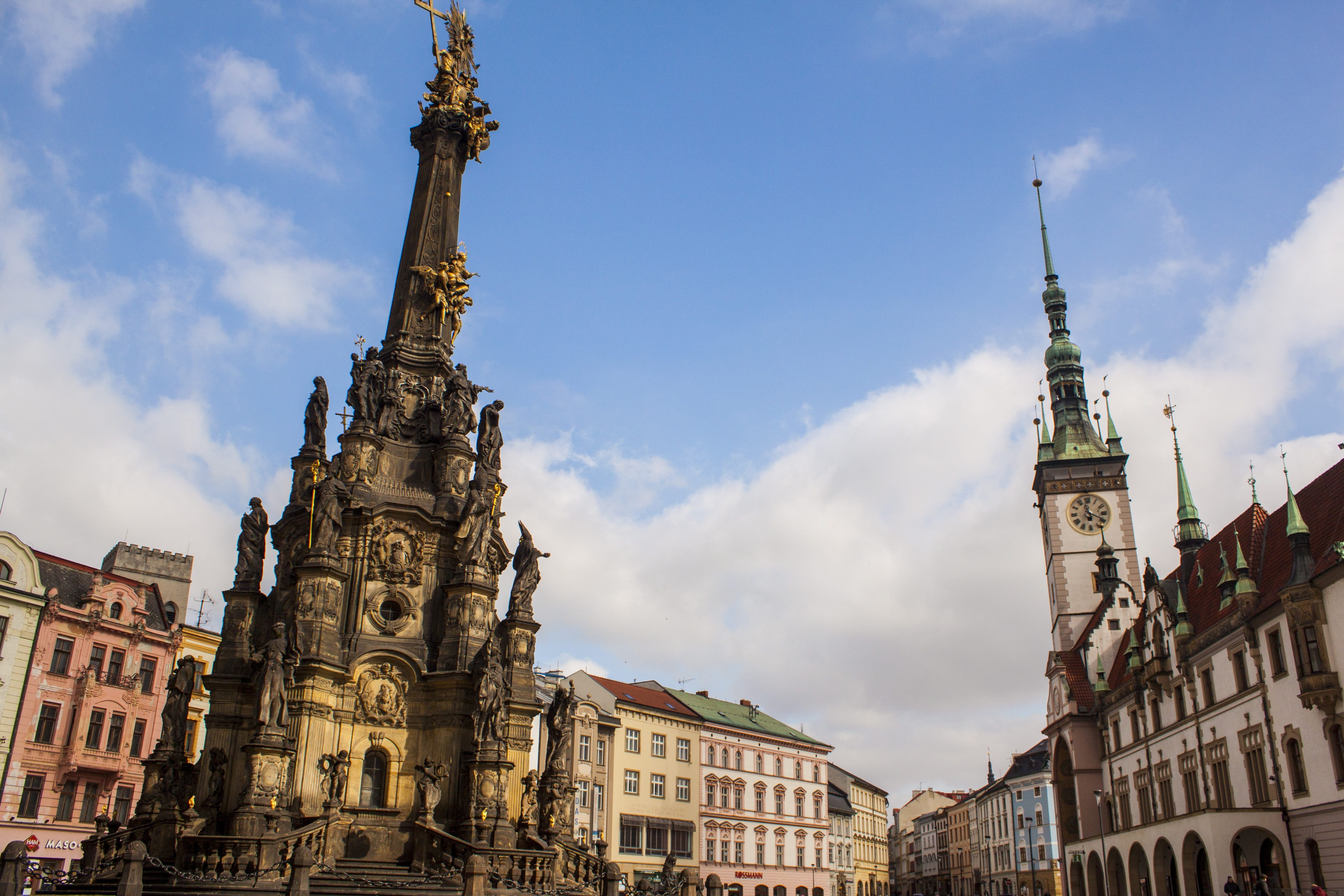 no people, building, outdoors, low angle view, architecture, monument, column, unesco, town hall, tourism, 4K, cultural heritage, the past, day, sights, HD Wallpaper
