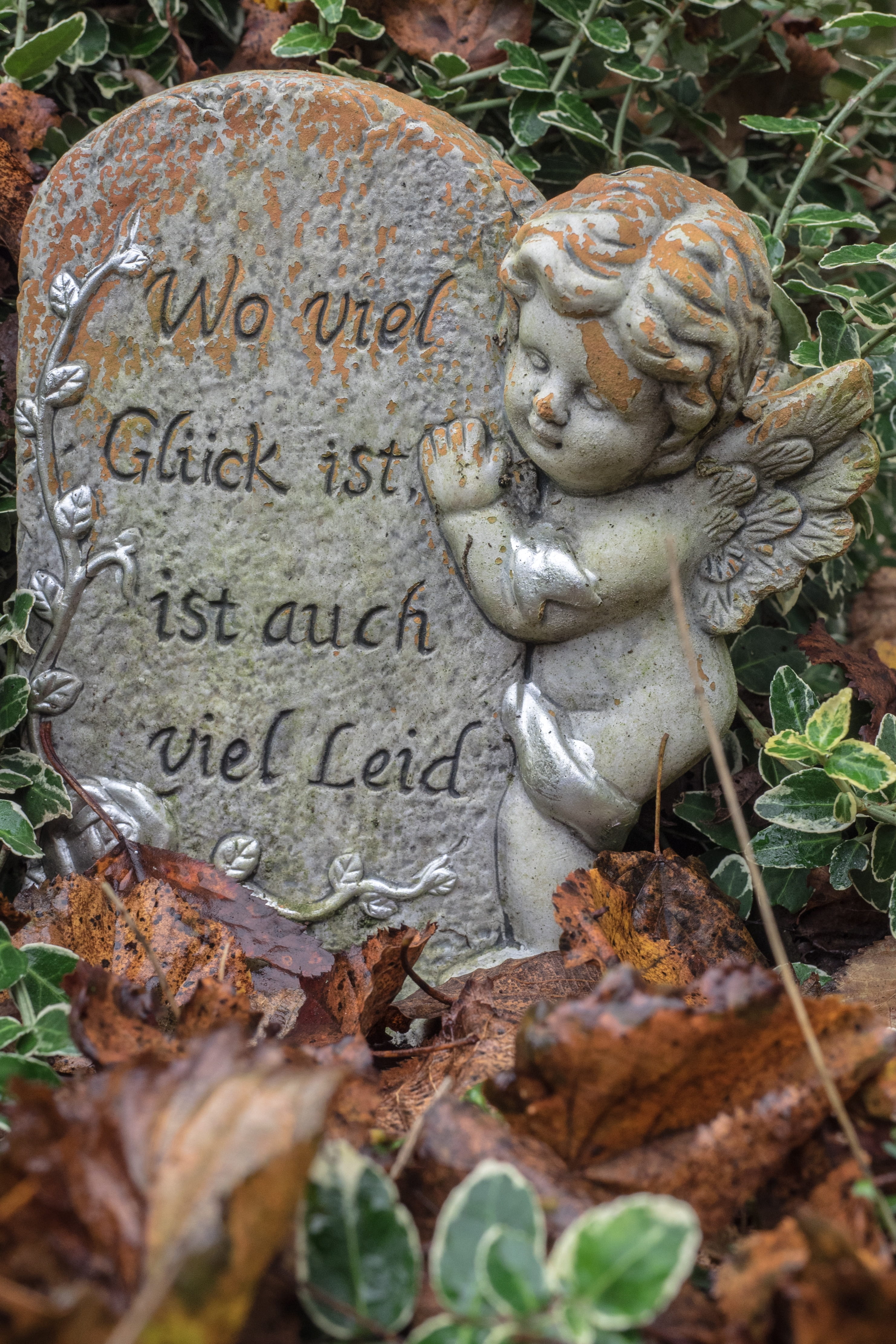 text, grabschmuck, viewing, craft, grave, non-western script, saying, outdoors, tomb, message, memory, stone, luck, condolences, symbol, harmony, art and craft, Phone HD Wallpaper