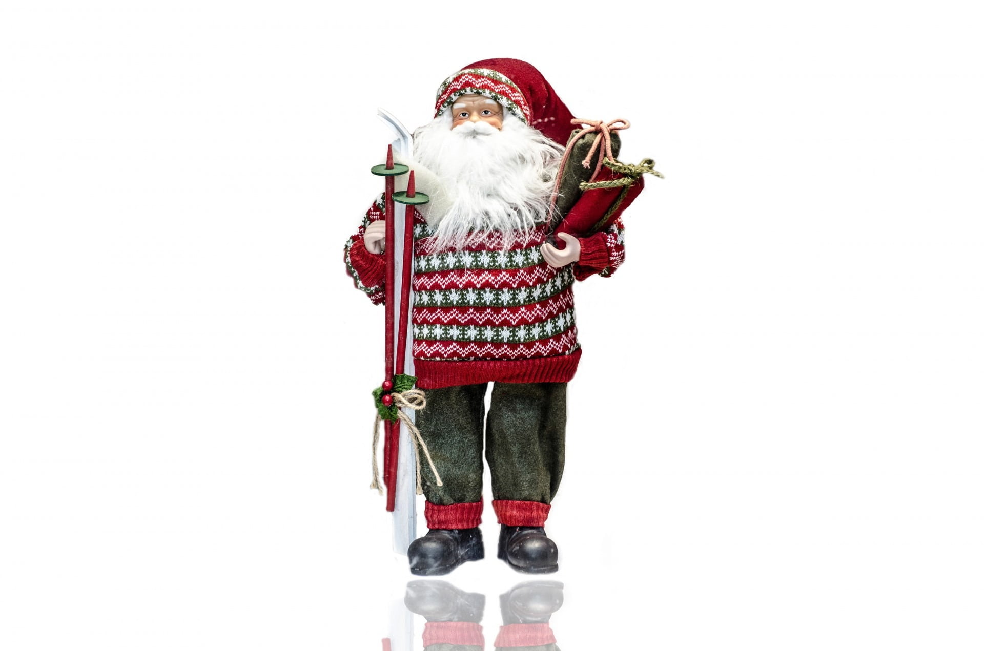 childhood, rosy, men, season, celebration, cultures, red, presents, father, standing, puppet, clothing, front view, people, portrait, greeting, ice, toy, HD Wallpaper