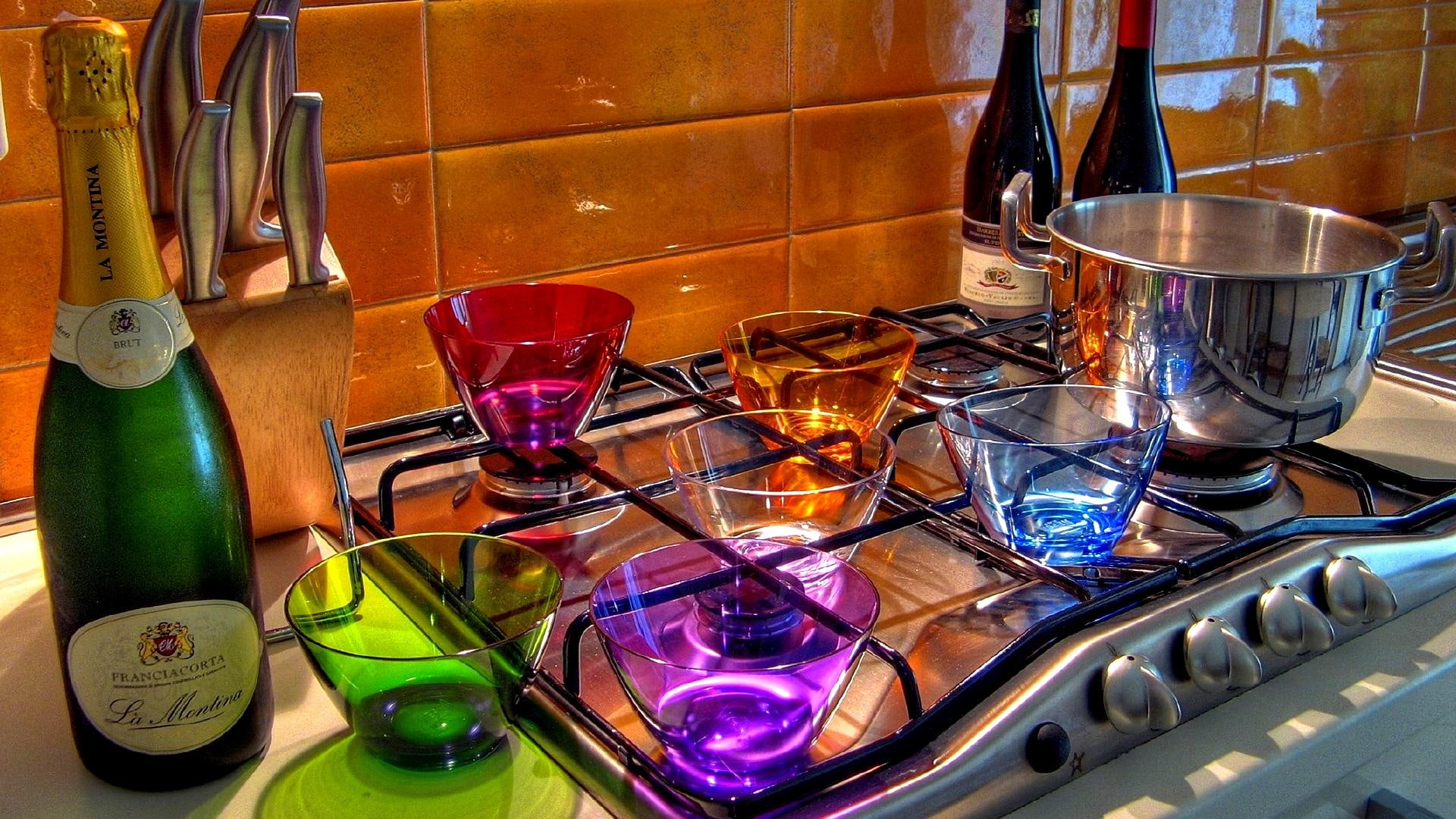 s, day, champagne, 1080P, mother, kitchen, glasses, special, mothers, colors, stove, 3d and abstract, utensils, HD Wallpaper
