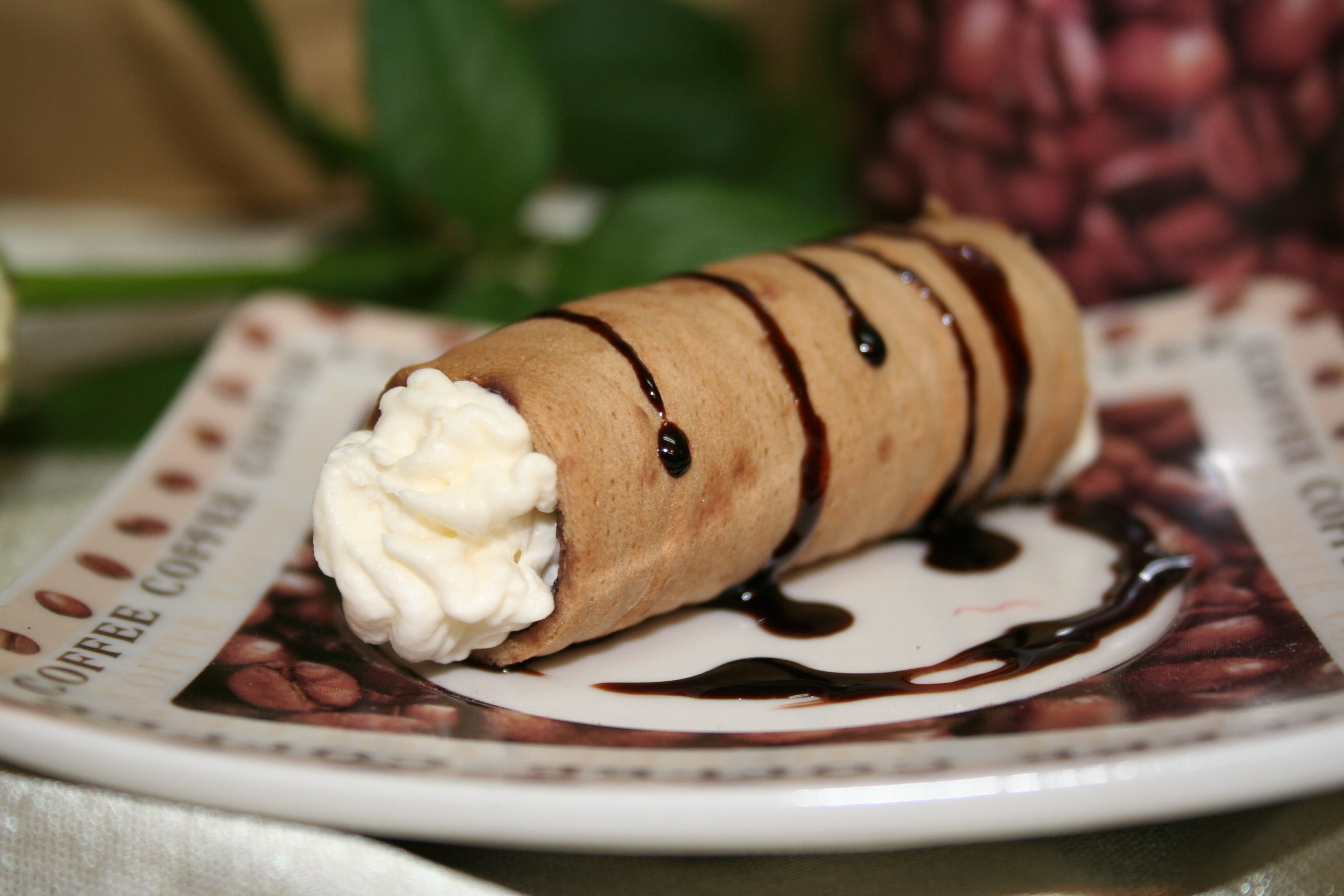 table, galilee, freshness, selective focus, individual serving, still life, unhealthy eating, no people, temptation, wafer, indulgence, french food, dessert, HD Wallpaper