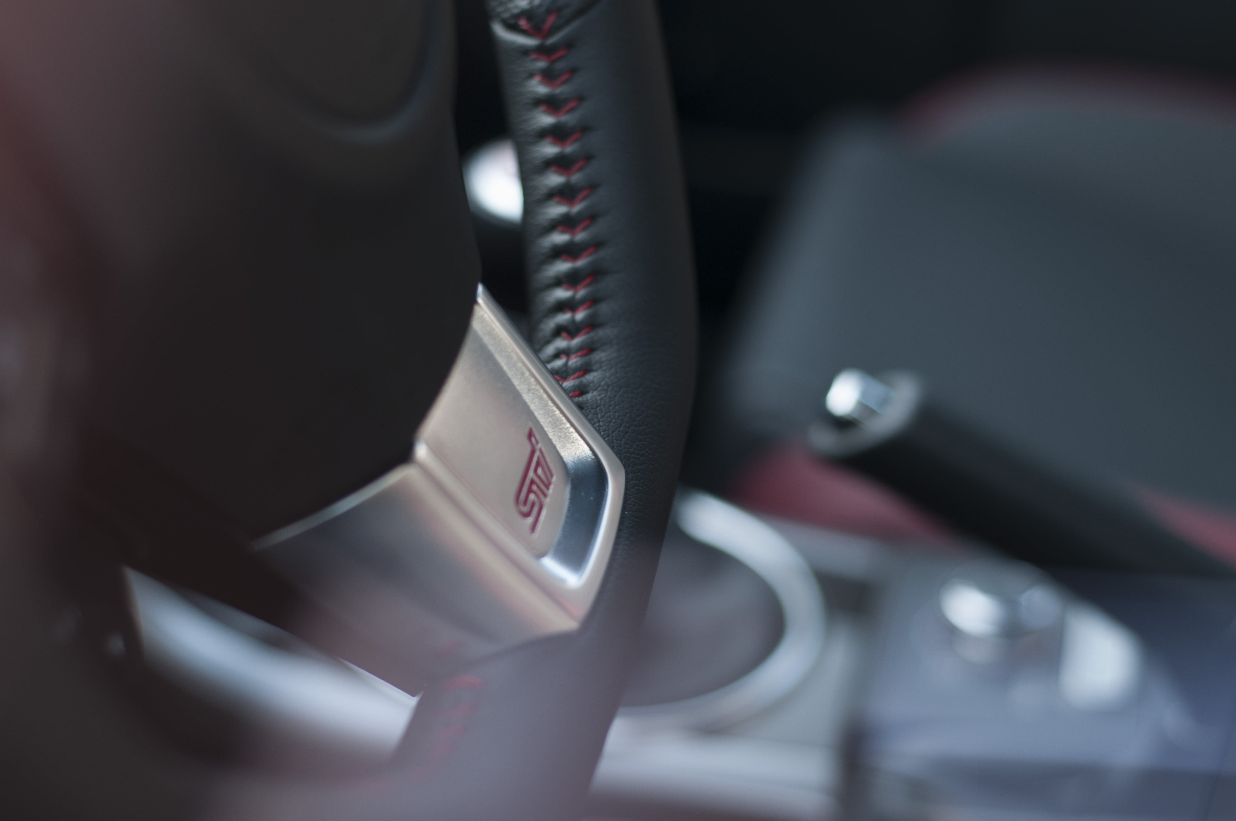 center console, no people, number, tiefenschärfe, motor vehicle, mode of transportation, equipment, safety, close-up, vehicle, hand brake, 4K, extreme close-up, HD Wallpaper