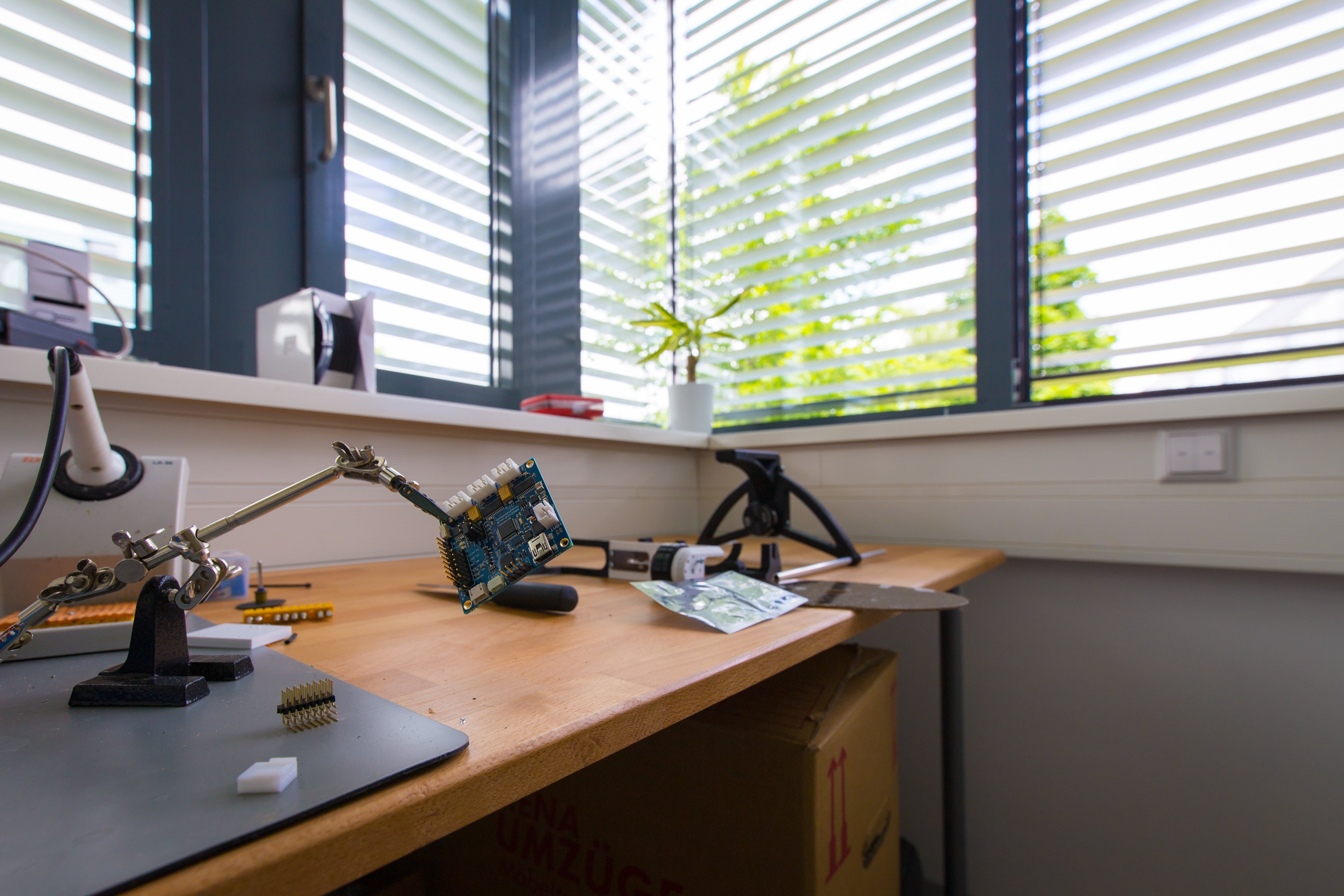 programming, business, profession, development, no people, soldering, window, iron, share, furniture, blinds, place of work, professional, product, 4K, HD Wallpaper