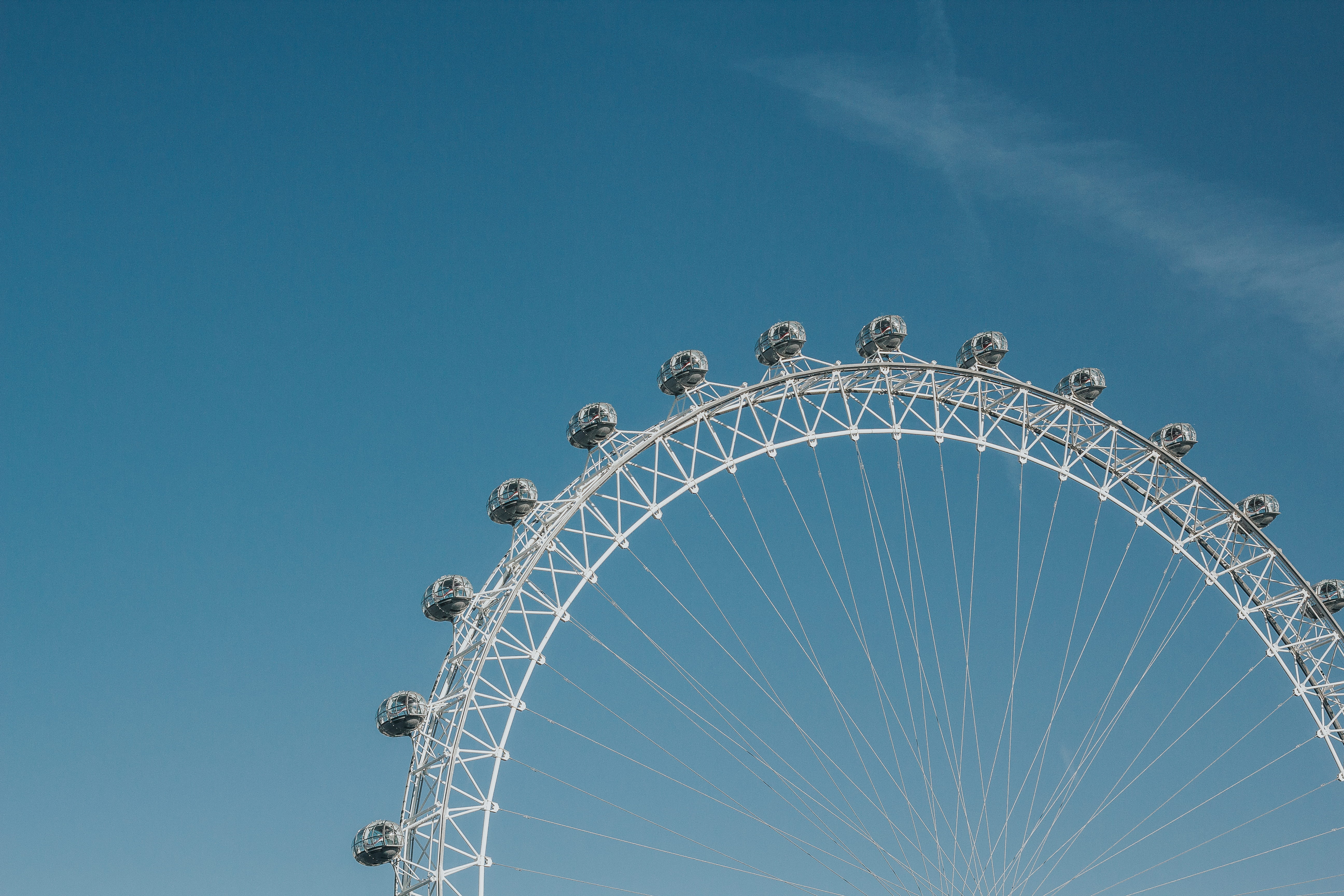 gray, ferris, built structure, sky, leisure Activity, white, arts culture and entertainment, 5K, geometric shape, amusement Park, day, travel destinations, HD Wallpaper