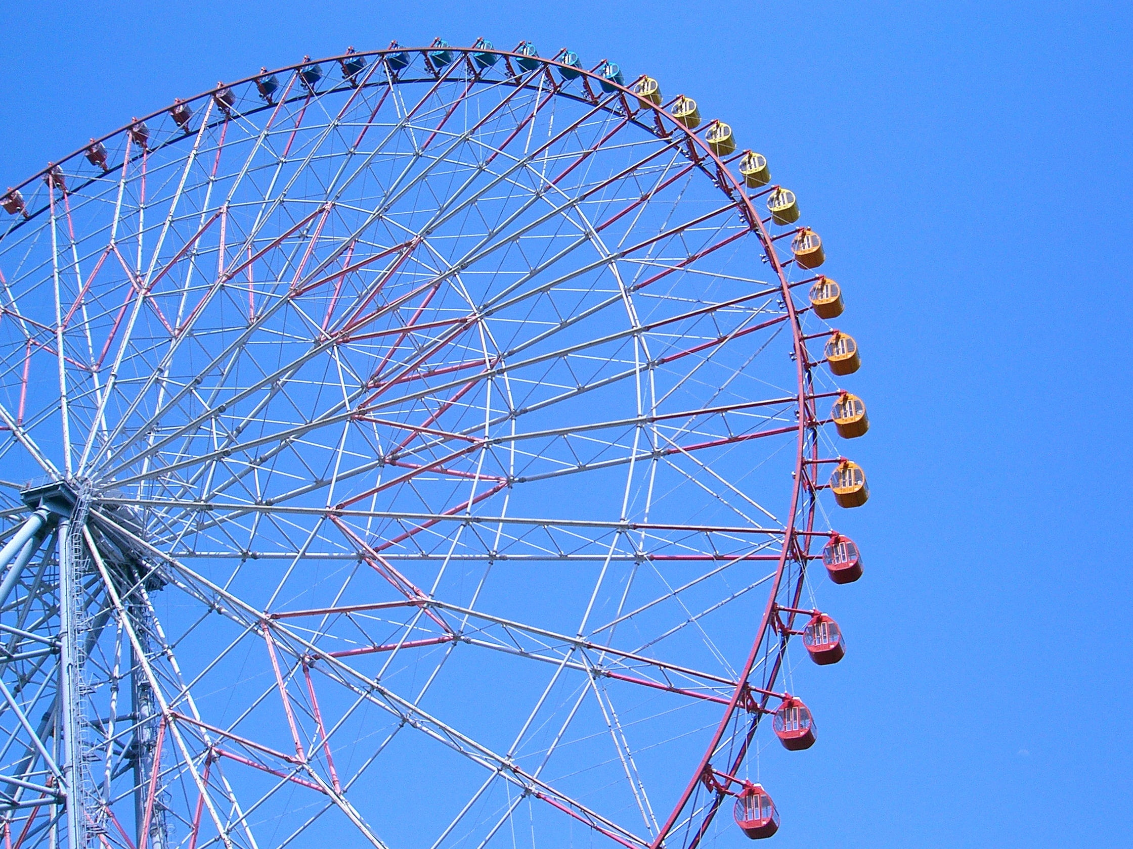 amusement park ride, kasai rinkai park, large, built structure, circle, spoke, day, leisure activity, sky, geometric shape, arts culture and entertainment, HD Wallpaper
