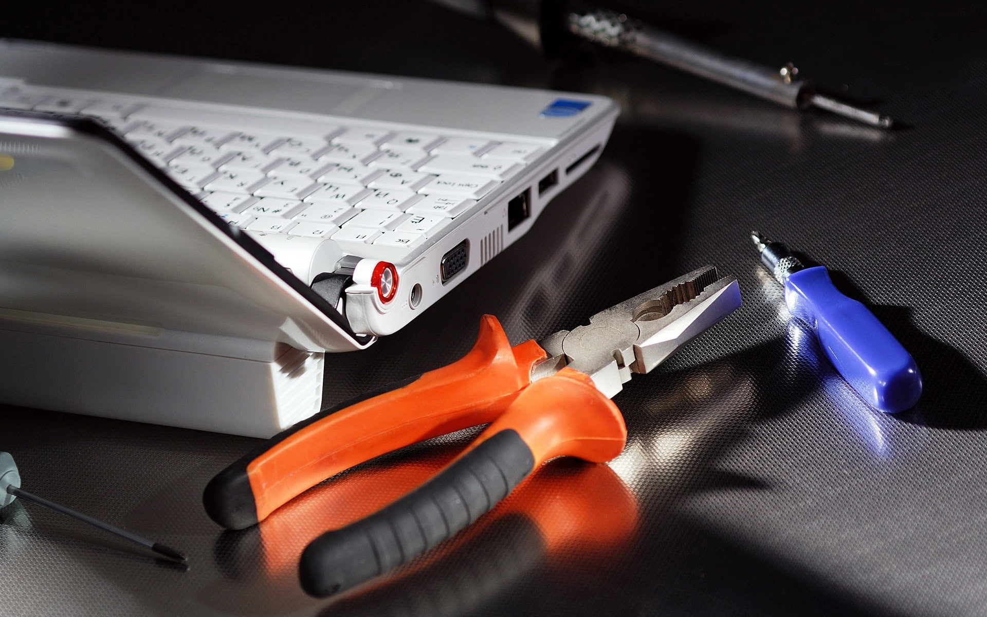scredriver, screw, 1080P, notebook, service, tools, laptop, pliers, HD Wallpaper