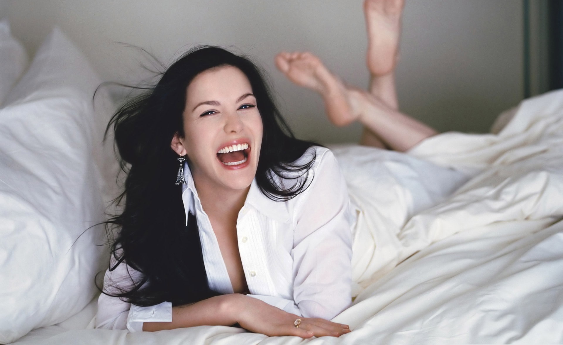 laughing, tyler, liv, photoshoot, 1080P, HD Wallpaper