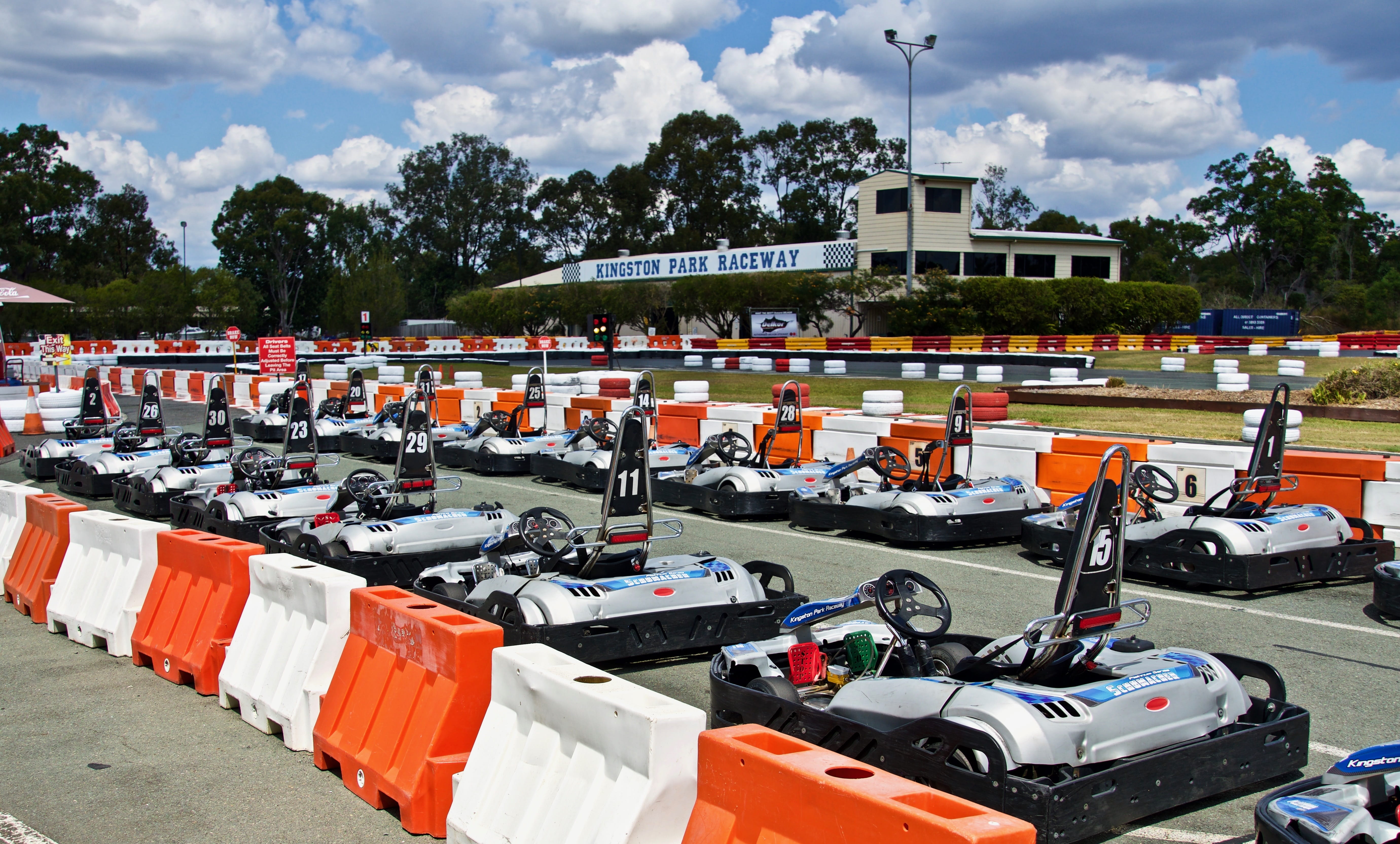 car, land vehicle, outdoors, carting, fast, racing, transportation, speed, motorsport, track, motor racing track, architecture, competitive sport, racer, HD Wallpaper
