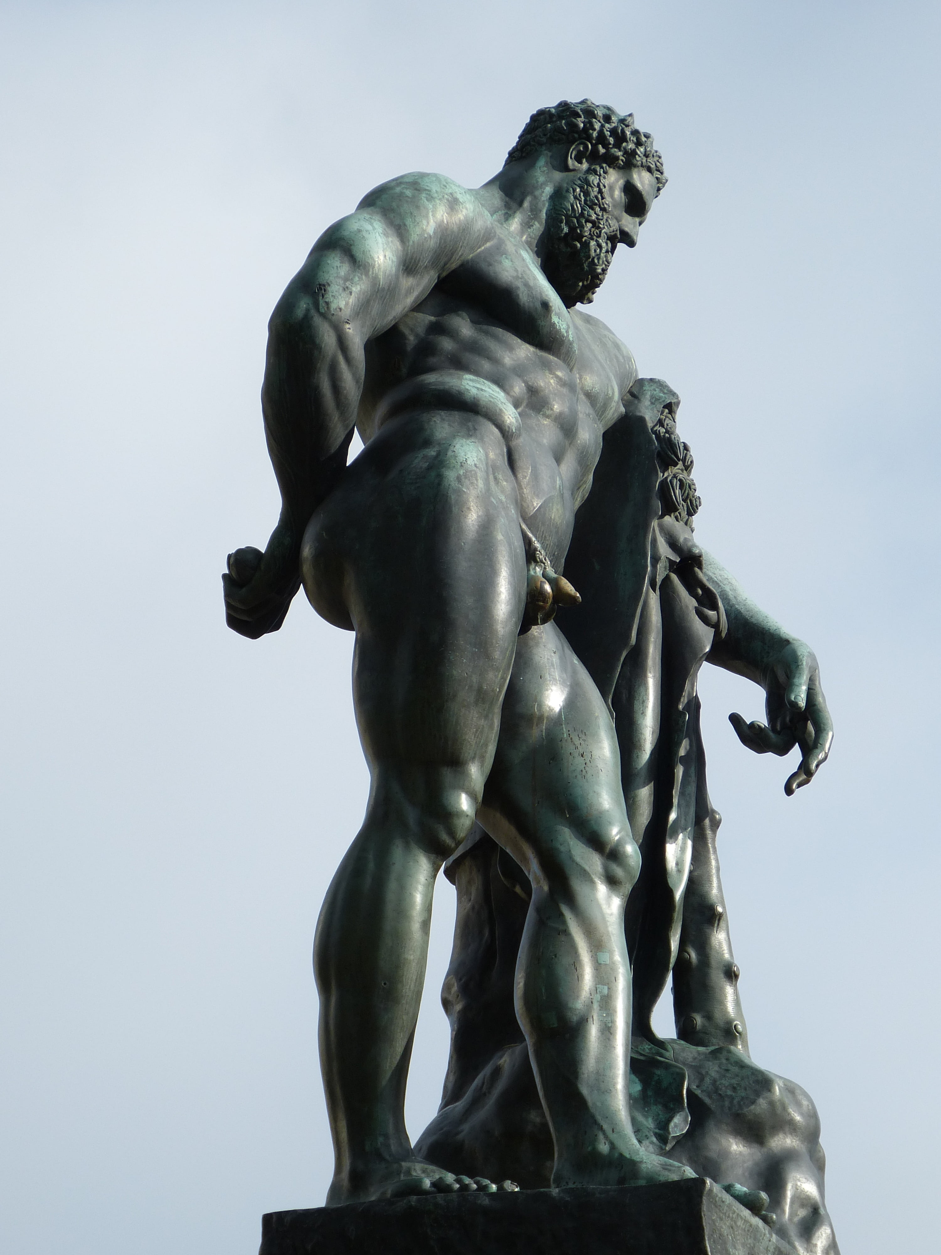 art and craft, 4K, no people, art, bronze - alloy, fine art statue, monument, sankt petersburg, figure, history, day, man, sky, craft, park, russia, statue, Phone HD Wallpaper