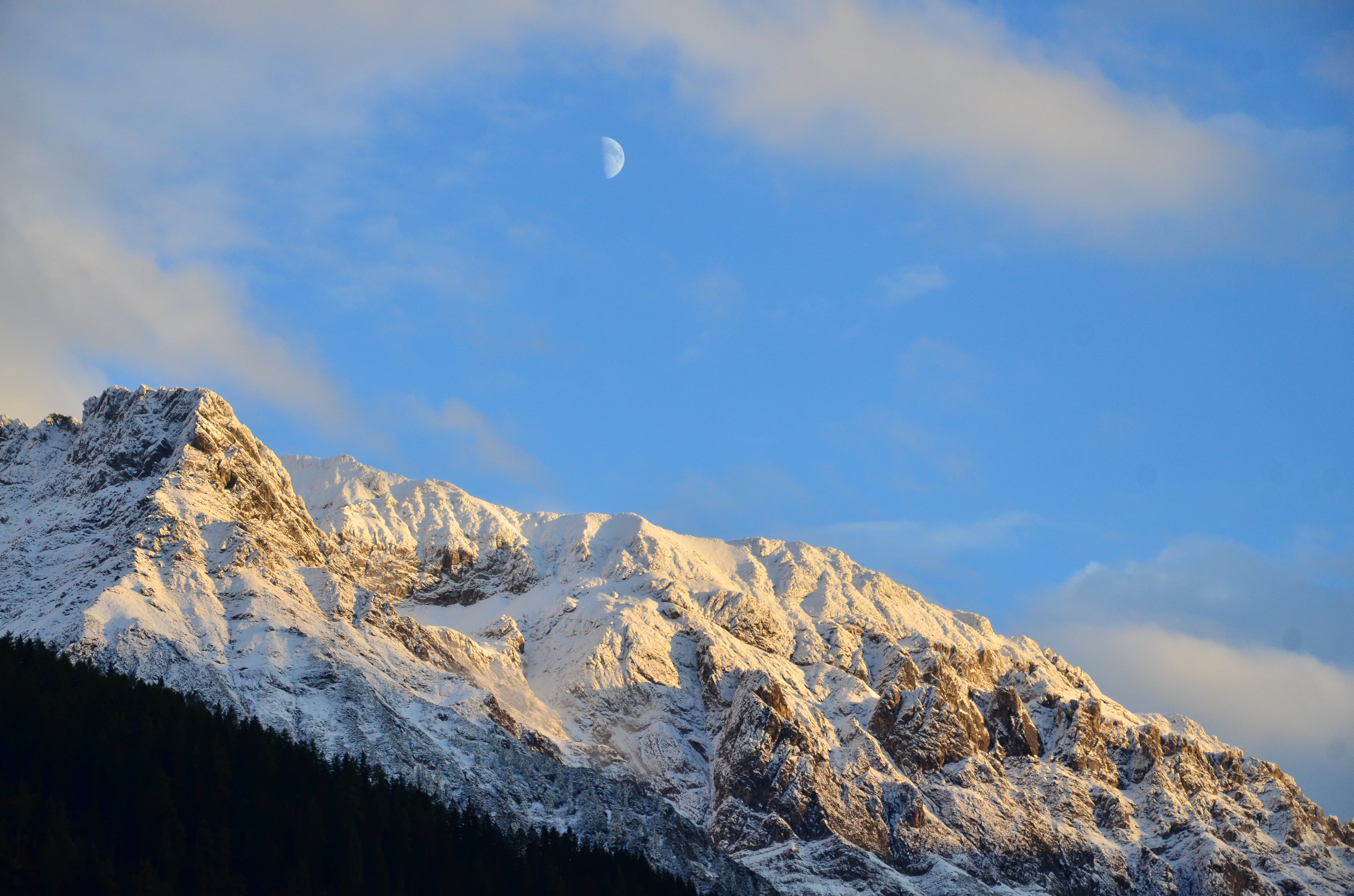 sky, mond, snowcapped mountain, 4K, coniferous tree, schön, nature, landscape, no people, tranquility, idyllic, cold temperature, day, tranquil scene, HD Wallpaper