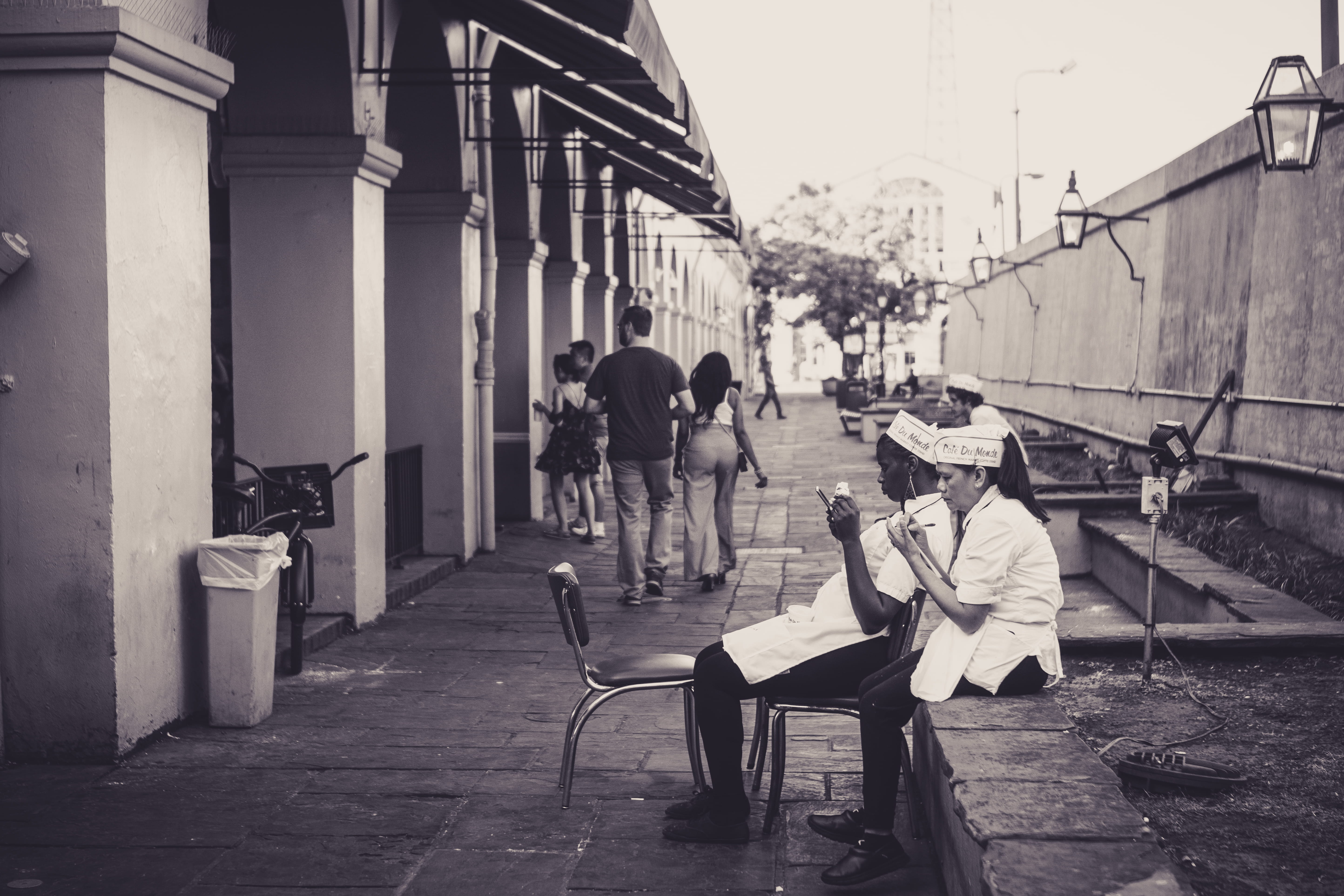 architecture, cafe du monde, people, full length, seat, united states, rear view, new orleans, background, roadtrip, building, HD Wallpaper