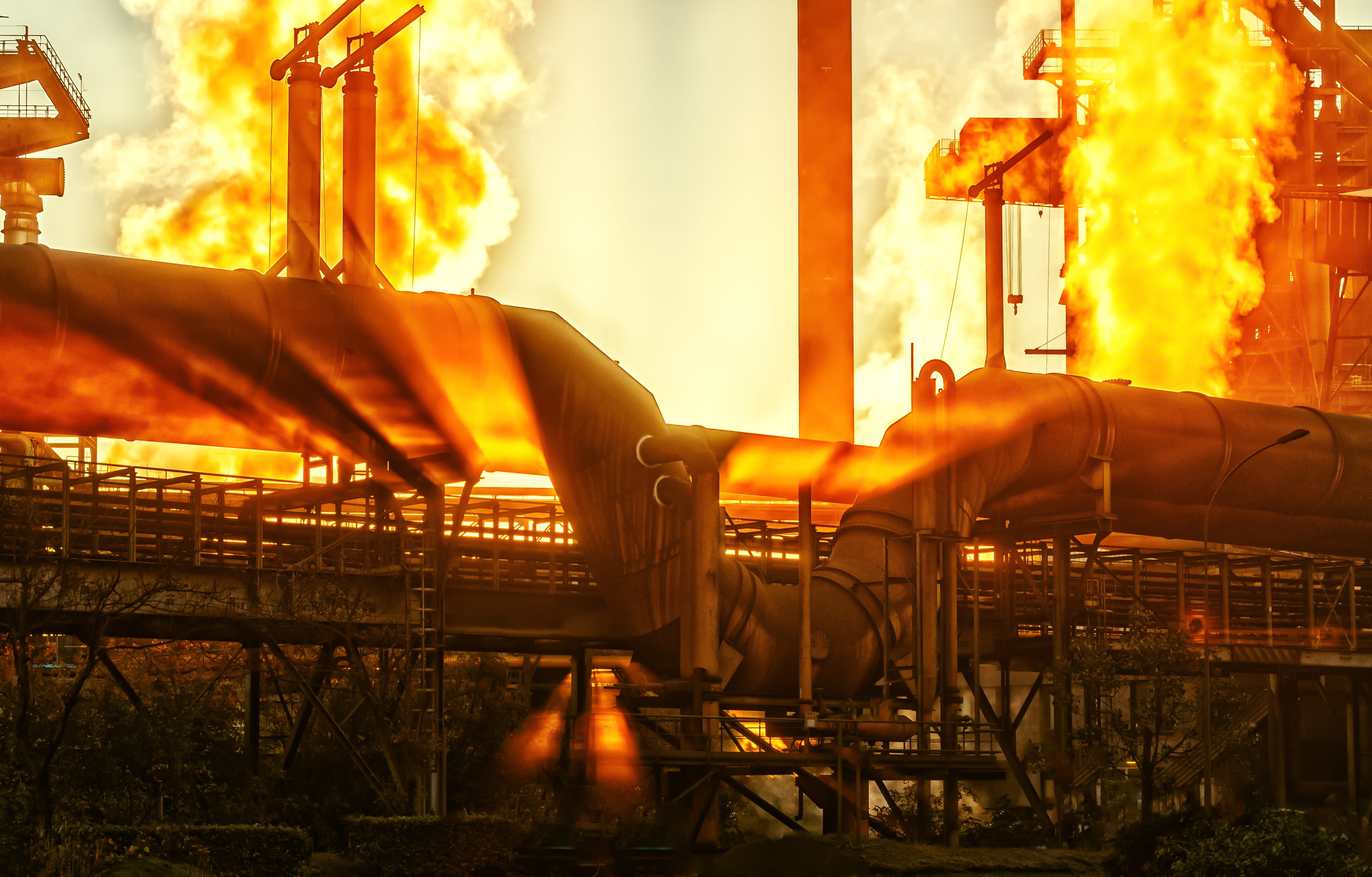 sun, contrast, smoke, sunset, pipes, occupation, back light, chimney, building exterior, one person, sunrise, outdoors, light, heat - temperature, industry, HD Wallpaper