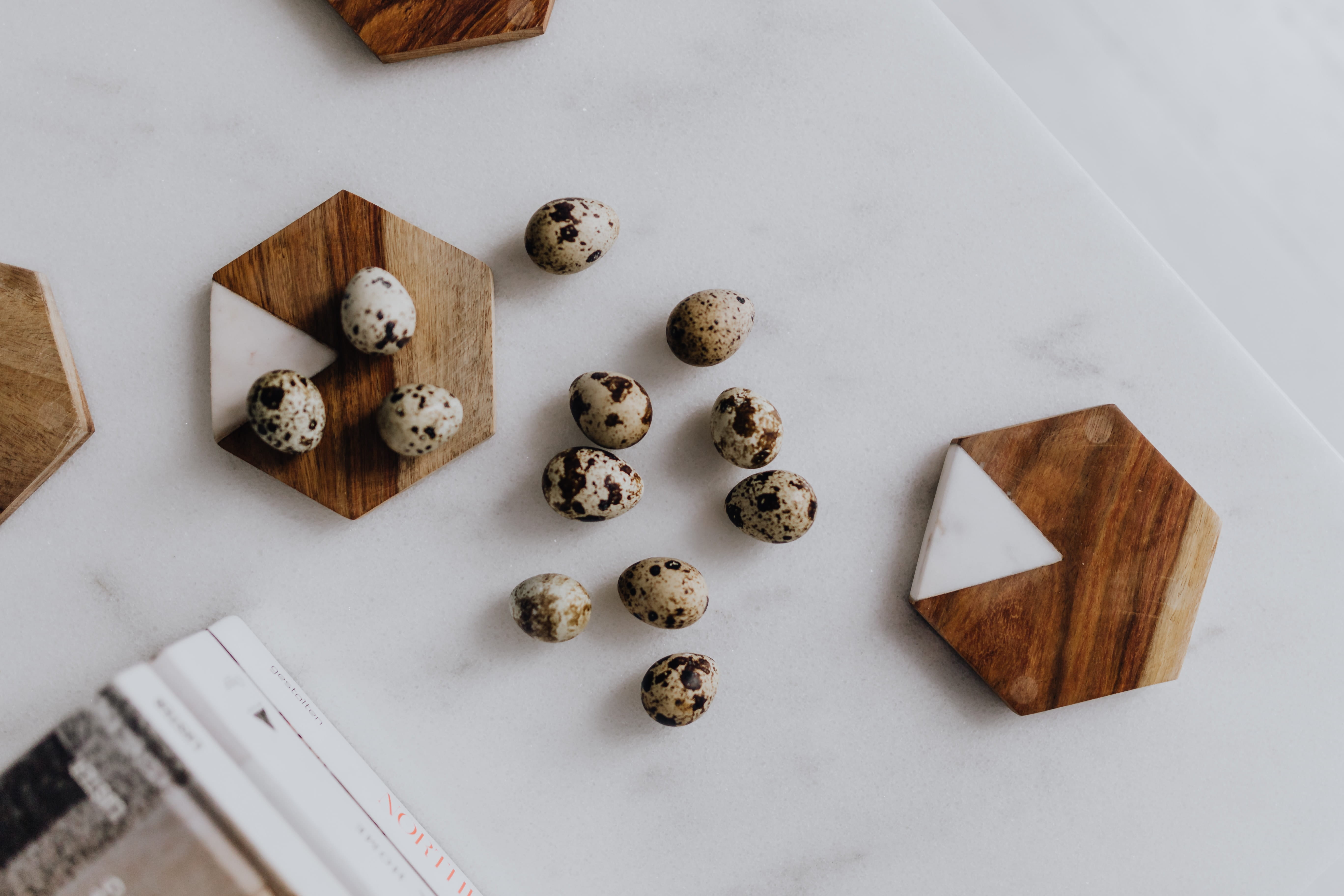 eggs, indoors, variation, still life, marble, white, uncommon, quail, paper, large group of objects, high angle view, Uncommon, freshness, food and drink, HD Wallpaper