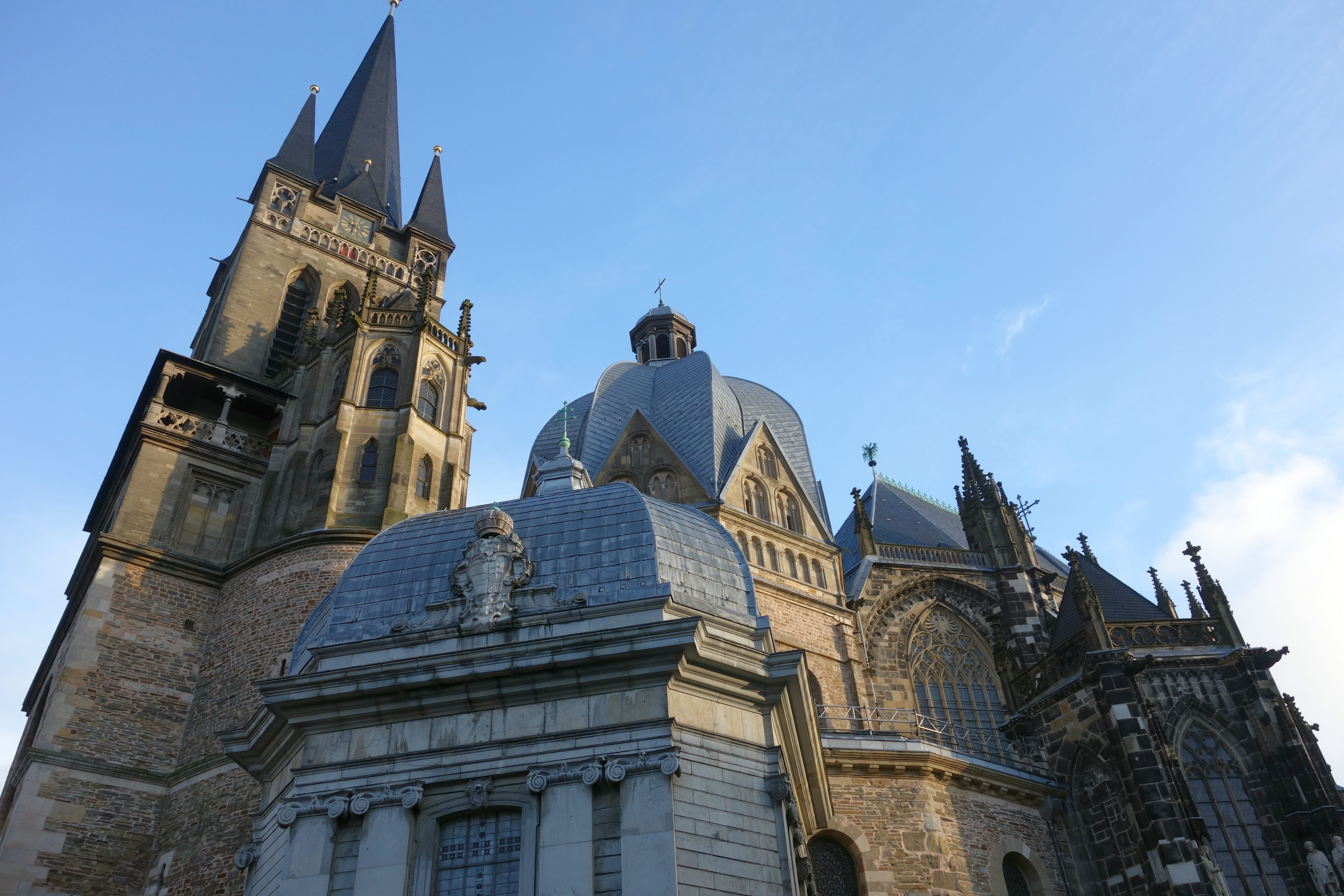 dom, building exterior, sky, blue, no people, travel, building, church buildings, religion, spire, tower, low angle view, clock, tourism, travel destinations, HD Wallpaper