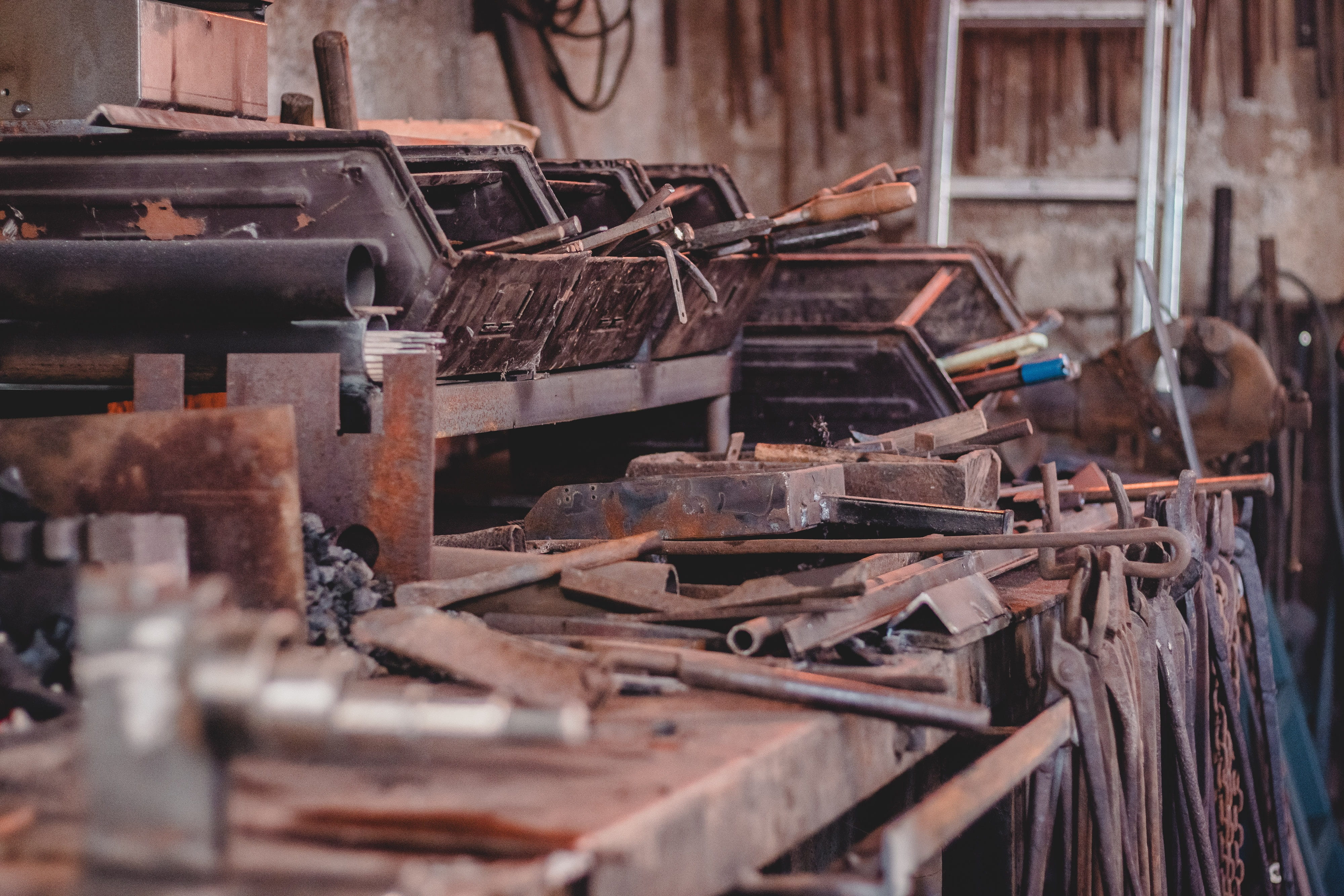 weathered, bad condition, deterioration, selective focus, leave, rusted, no people, stainless, metal, machinery, wood - material, metal plate, the past, HD Wallpaper